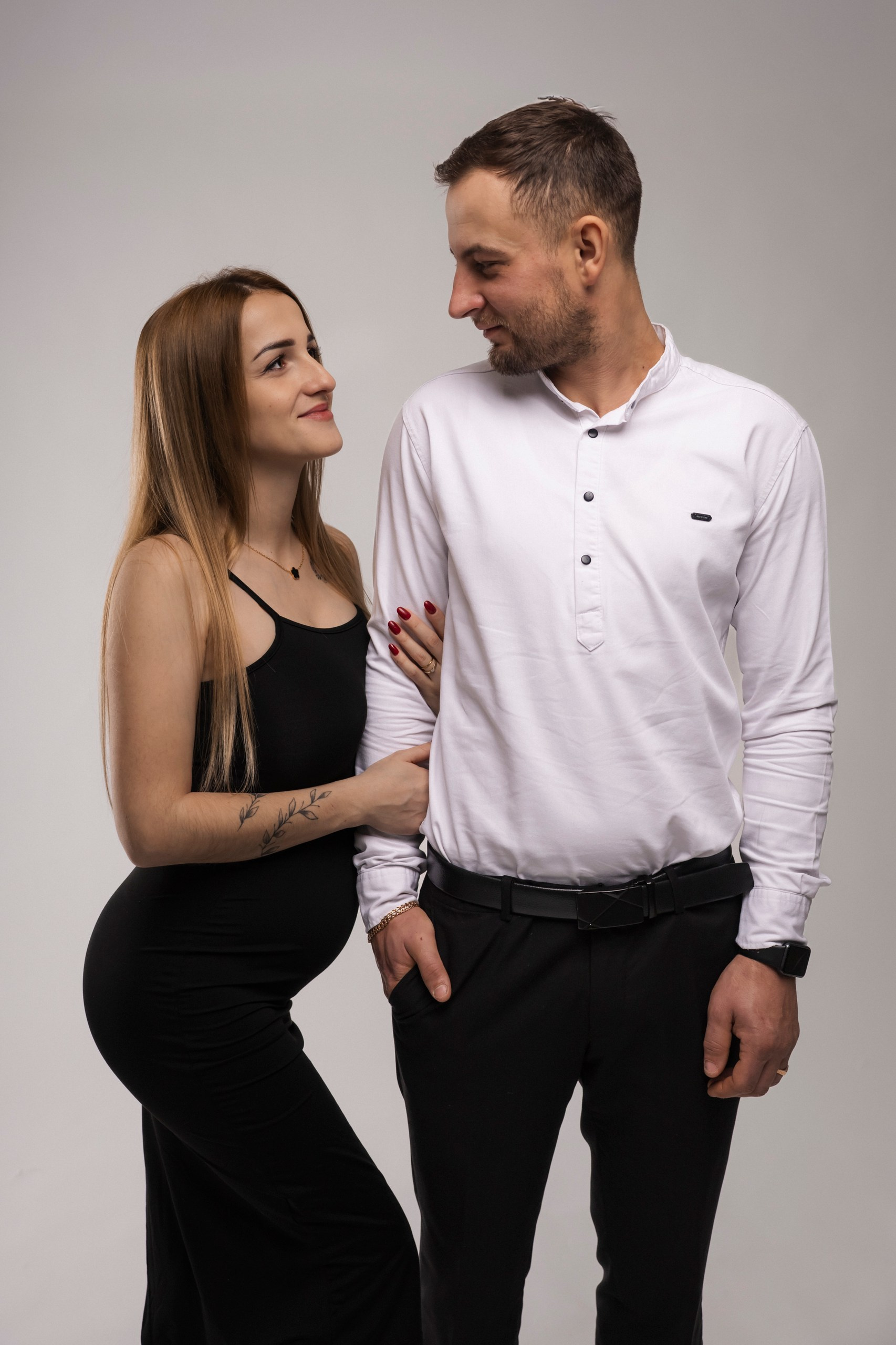 Těhotenské focení v Písku — příběh, který začíná právě teď. Rodinná, těhotenská, newborn a lifestyle fotografka v Písku Oxana Telupilova