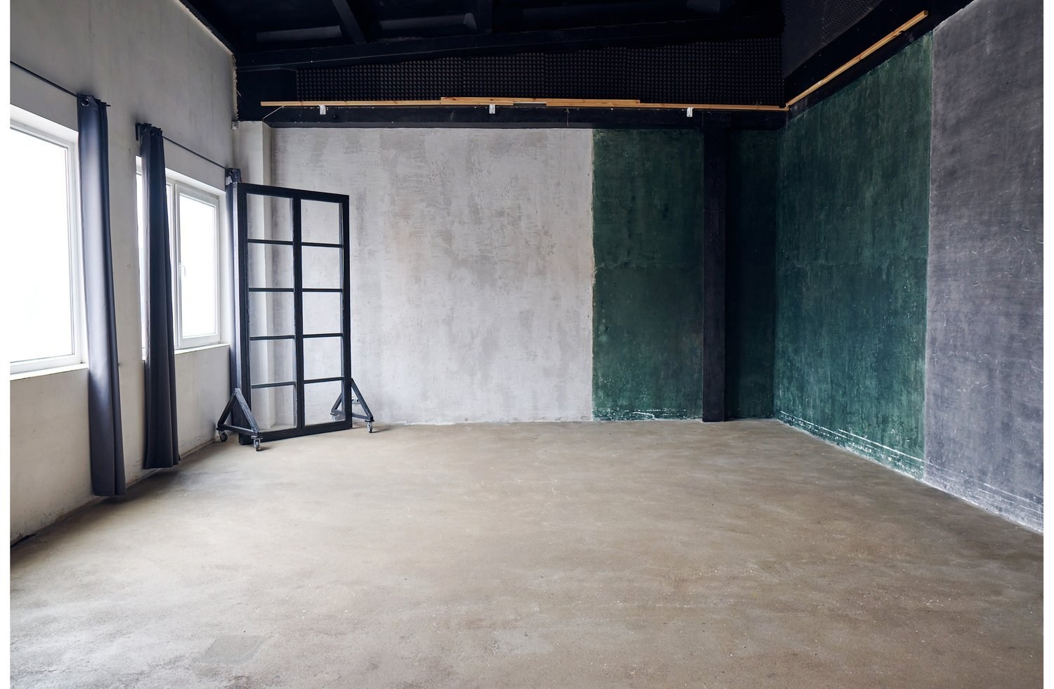 Nuomojamos Fotostudijos Vilniuje. Framed by Evelina | Vestuvių fotografė