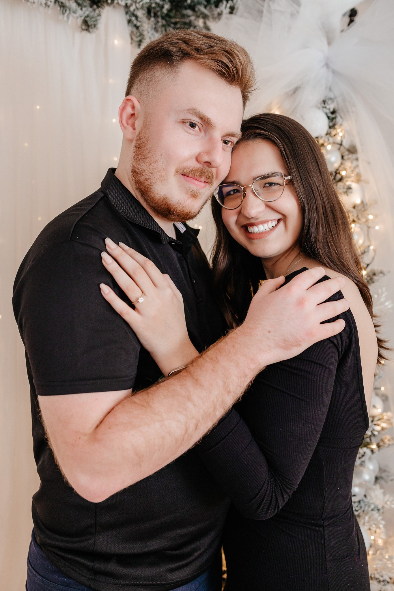 Ședințe Foto Crăciun 2025 Piatra Neamț | Fotografii de Sărbători | FotoACTIV. Fotograf Profesionist Piatra Neamț, Roman, Târgu Neamț, Bicaz, Neamț | Studio, Nuntă, Botez, Eveniment | FotoACTIV