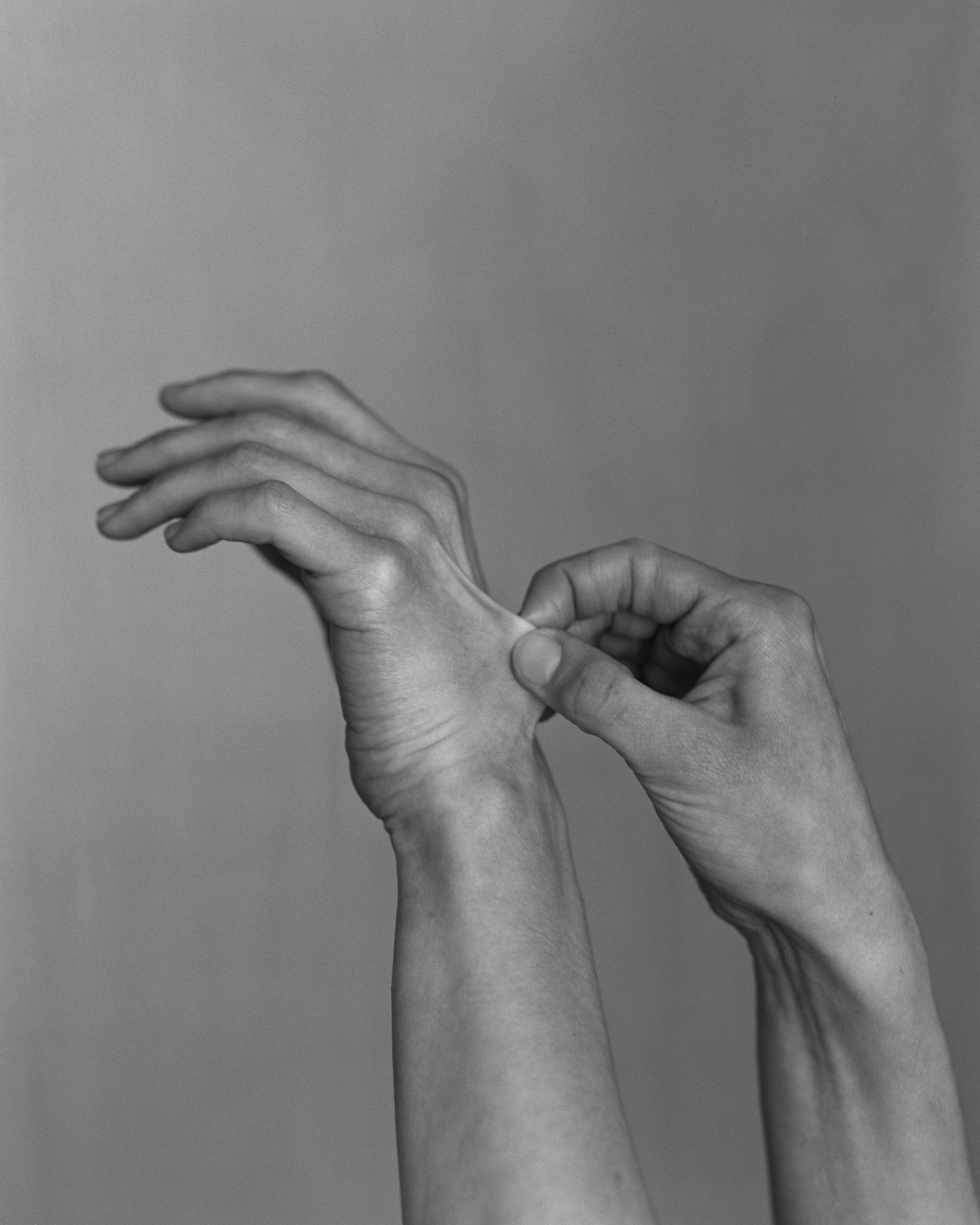 Hands | Black & White 4×5 Photography | Igor Mokhovyk