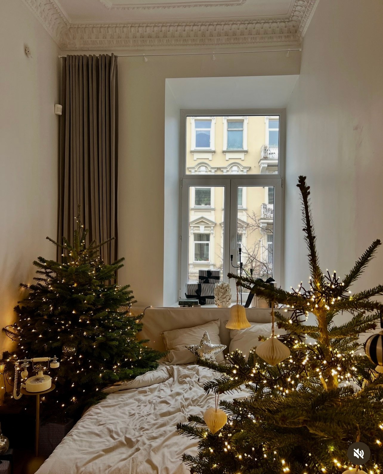 Christmas Photo Studios in Vilnius: Top Studios for Holiday Photoshoots. Framed by Evelina | Destination Wedding Photographer from Lithuania | Europe