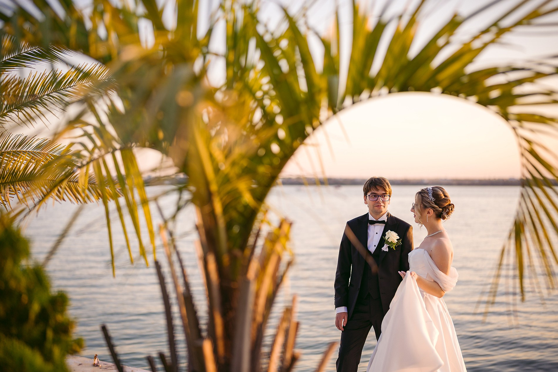 Iuliana & Dragos. Fotograf nunta Constanta