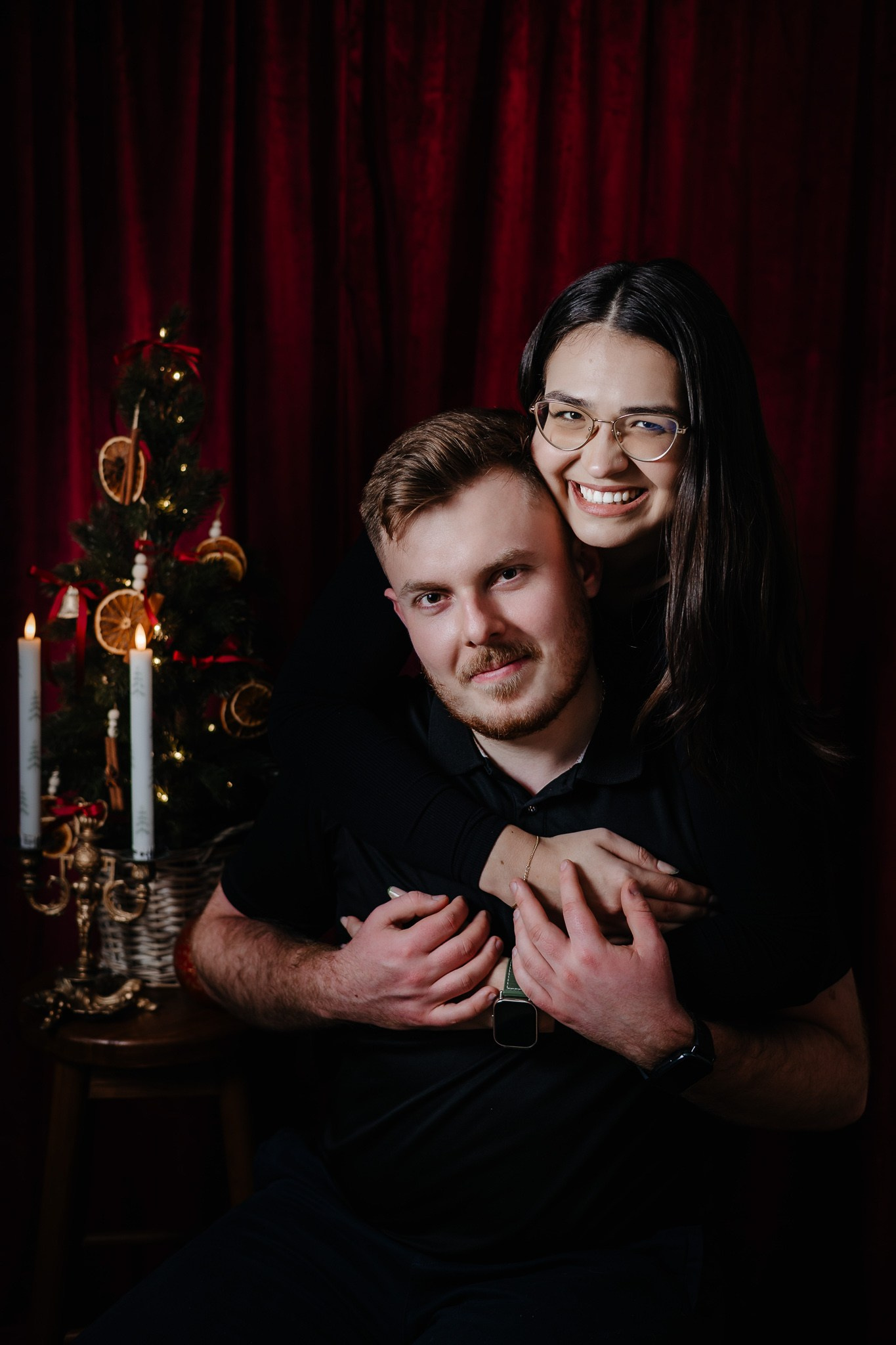 Ședințe Foto Crăciun 2025 Piatra Neamț | Fotografii de Sărbători | FotoACTIV. Fotograf Profesionist Piatra Neamț, Roman, Târgu Neamț, Bicaz, Neamț | Studio, Nuntă, Botez, Eveniment | FotoACTIV