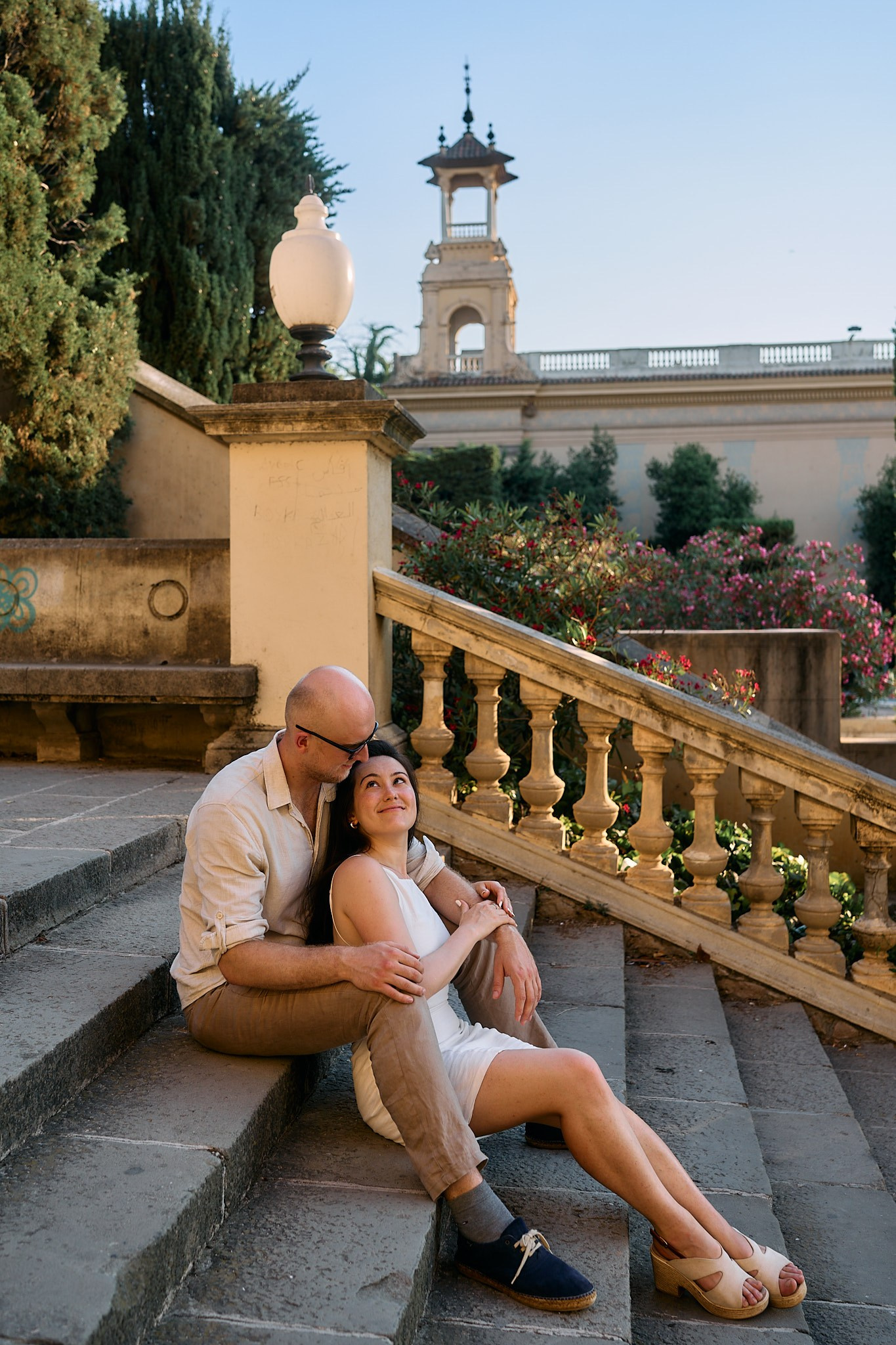 Description of the Montjuïc location for a  love-story or individual photo shoot in Barcelona, examples of photos taken at this photo spot. POSTCARD.BCN Photographer Kate in Barcelona. Love-story, family or individual photo shoots
