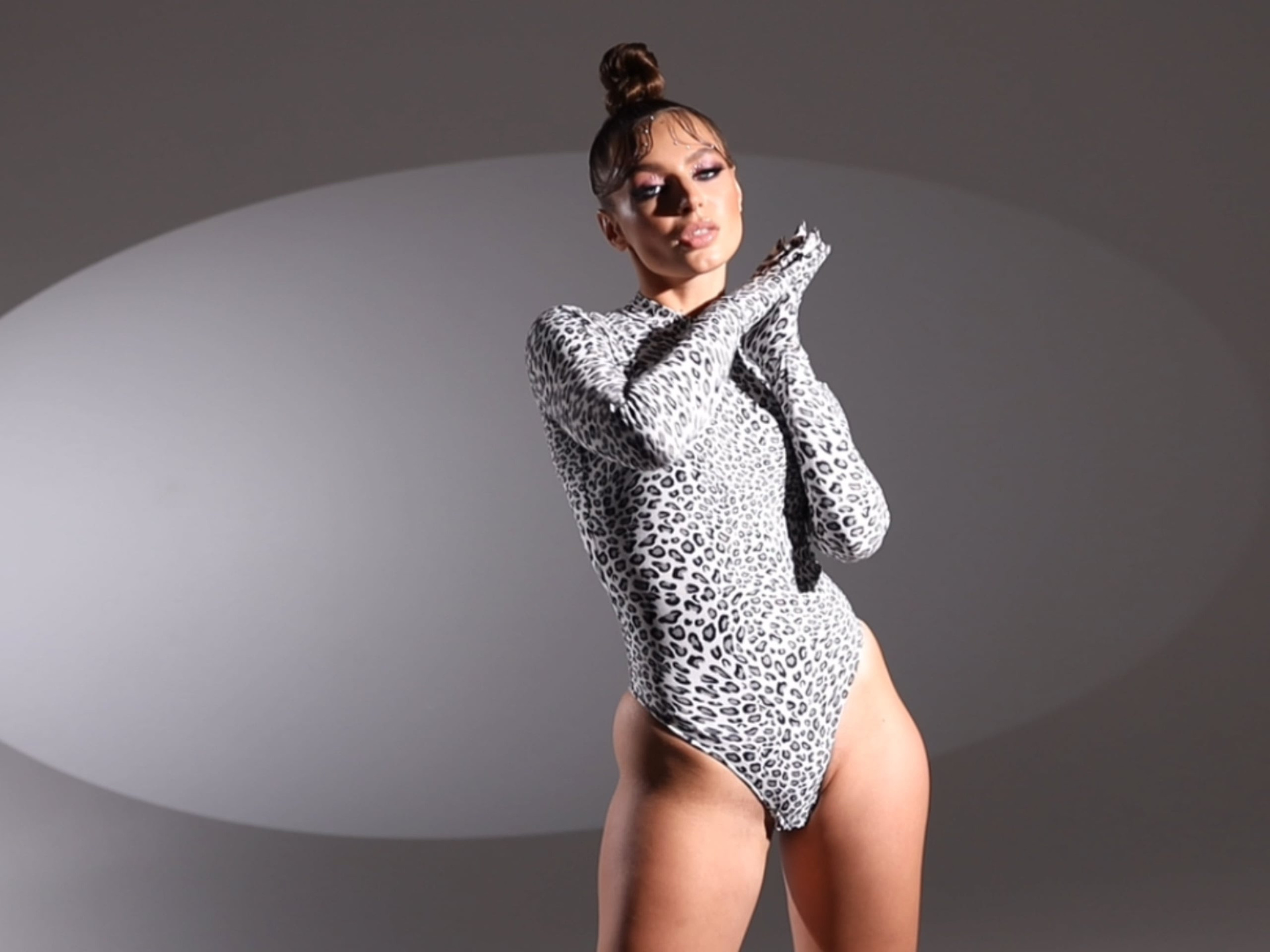 VIDEO. Photo and video production. Editing & retouching services. Training