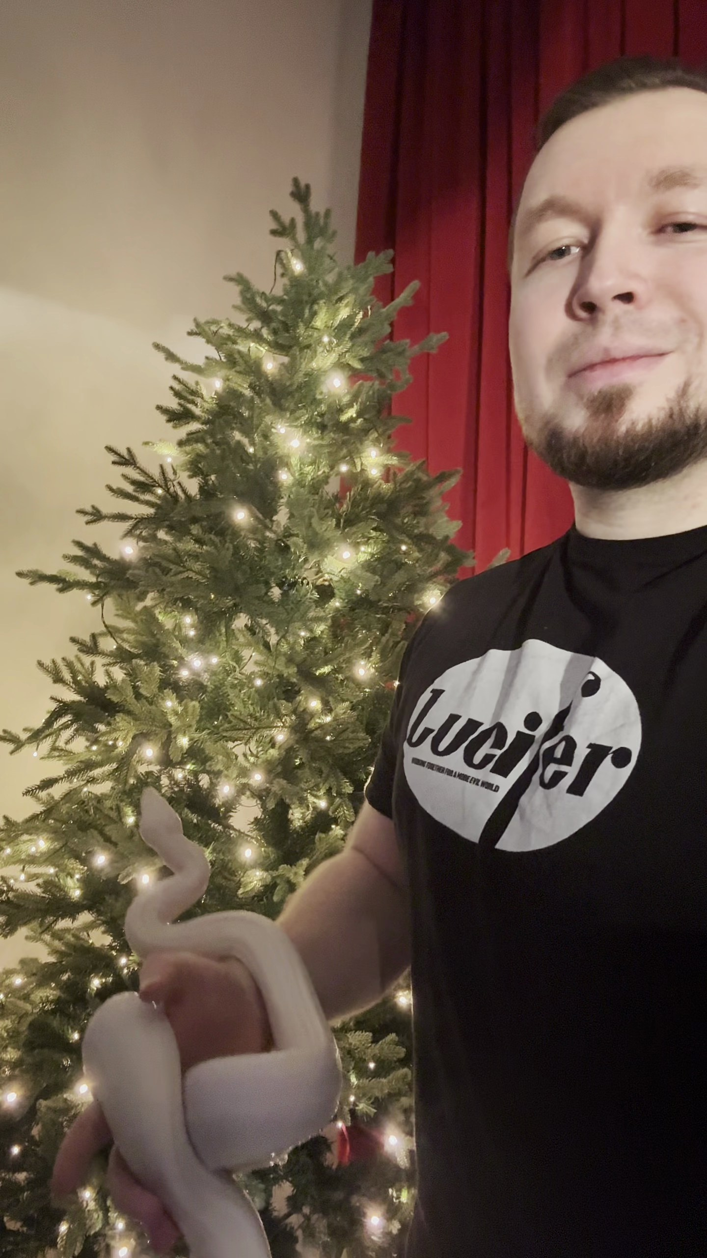 С Новым 2026 годом!. Рома Волков 🐍 Змеи в Варшаве