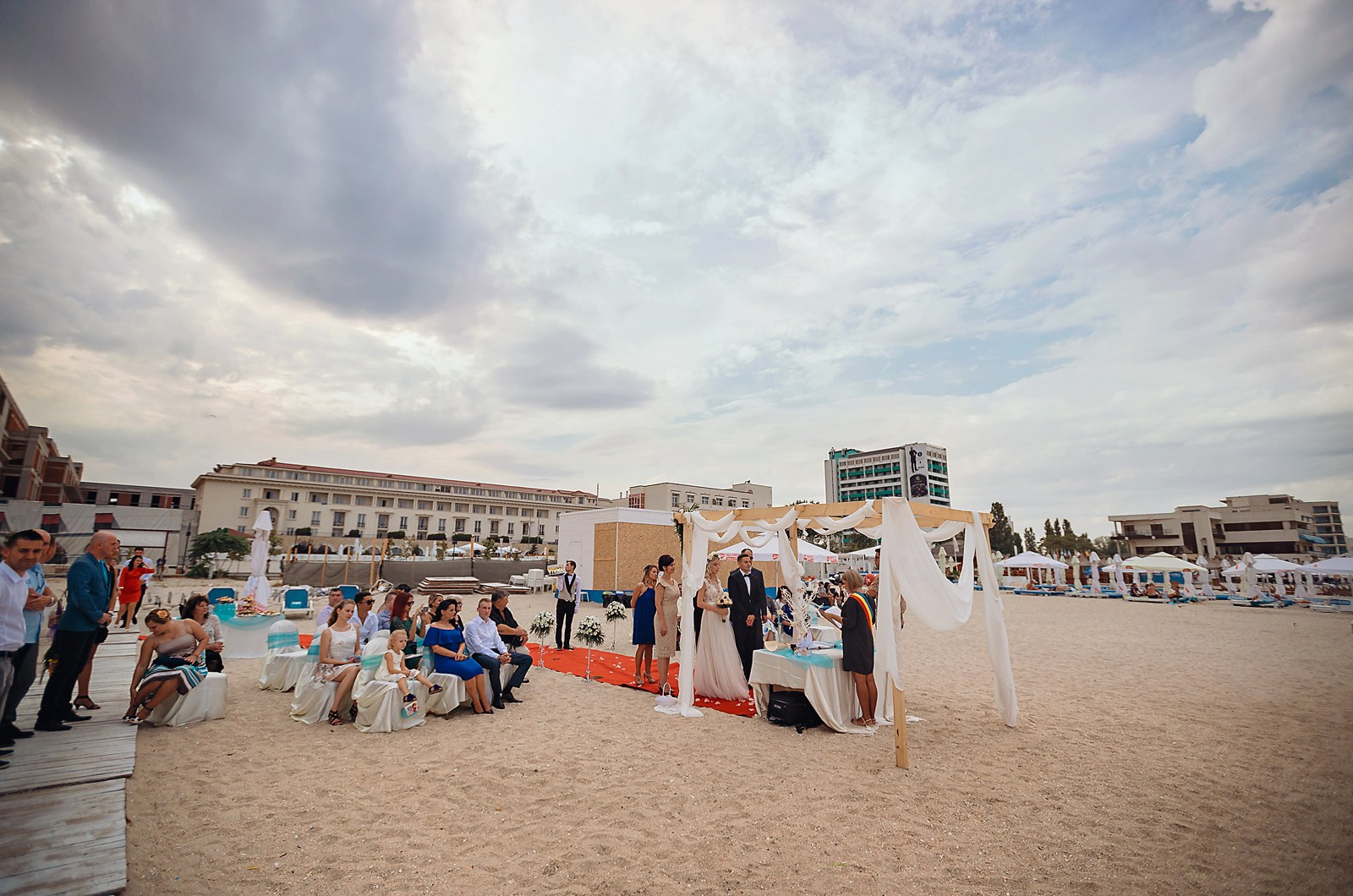 Laura & Daniel. Fotograf nunta Constanta