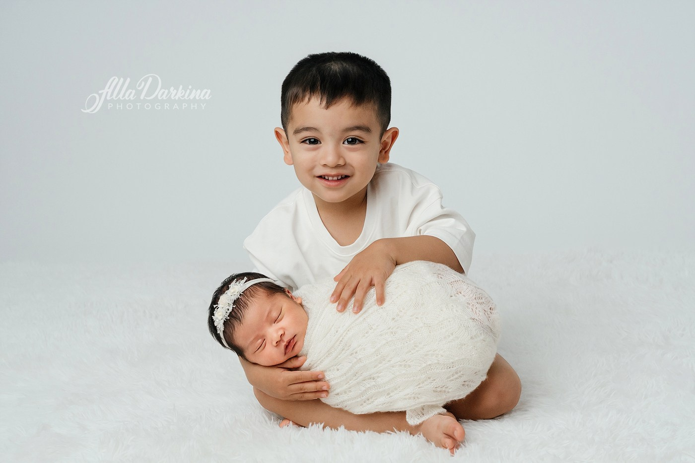 Newborn Photography in Kellyville, Sydney | Beautiful Family & Generational Portraits