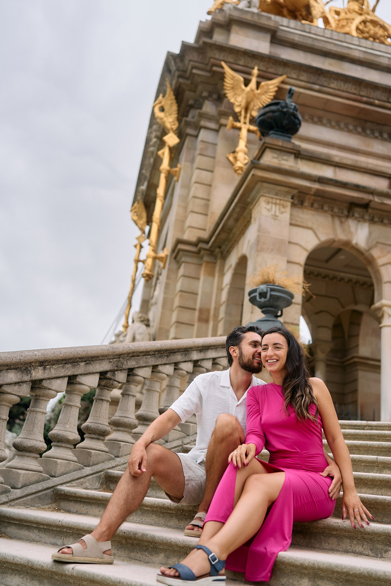 Description of the Ciutadella Parc location for a  love-story or individual photo shoot in Barcelona, examples of photos. POSTCARD.BCN Photographer Kate in Barcelona. Love-story, family or individual photo shoots