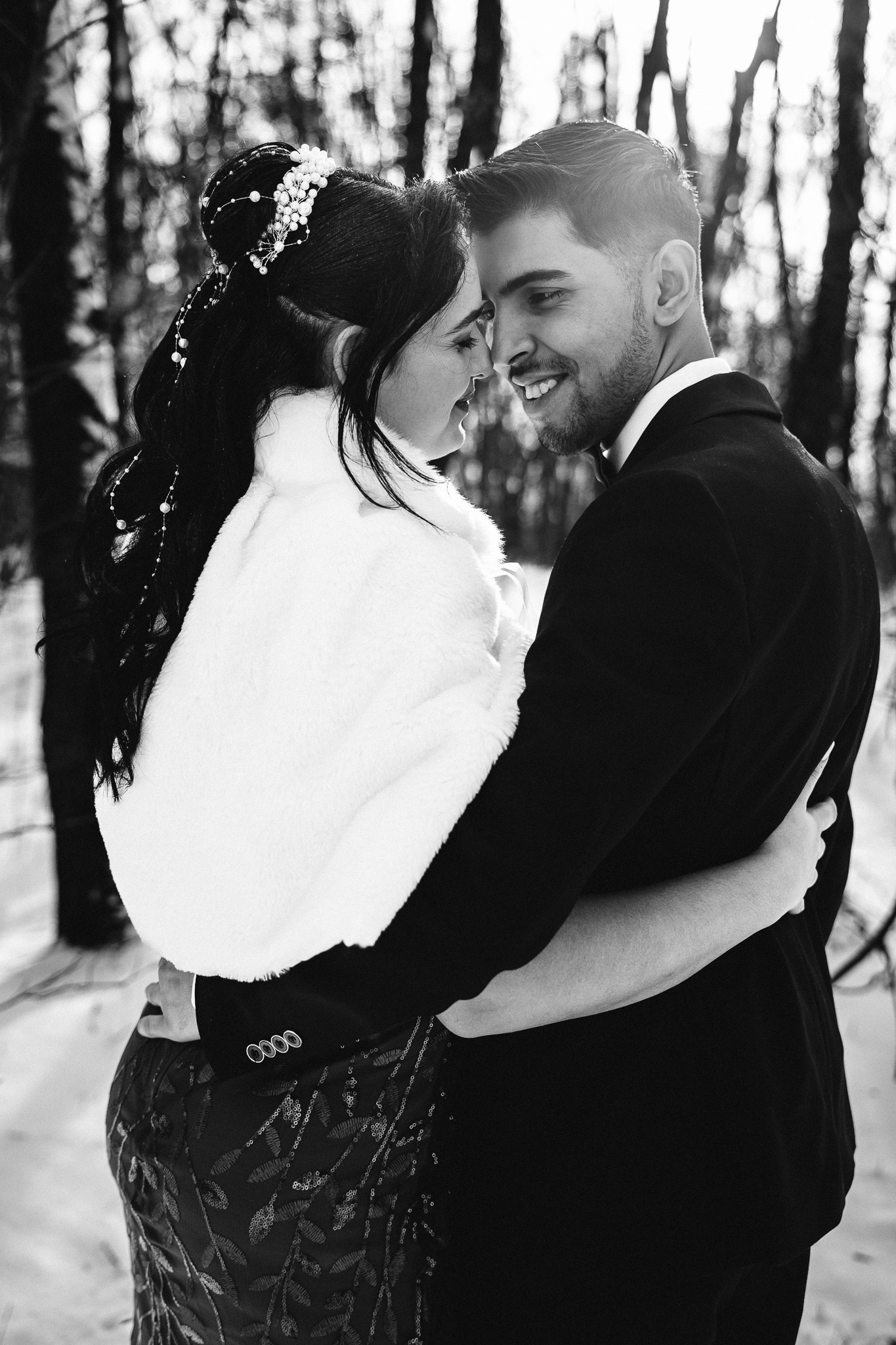 Cadru alb negru miri in natura 