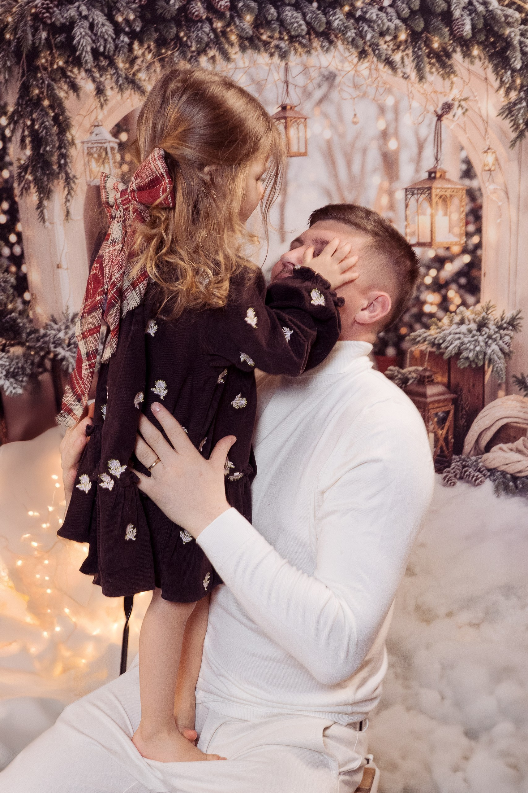 Christmas Sessions at Studio Momenty — Making Memories, Not Just Photos