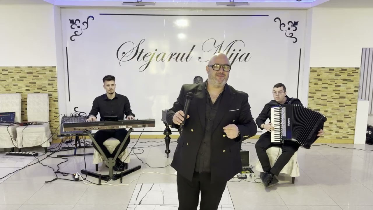 ASCULTĂ-NE!. Vocal Band