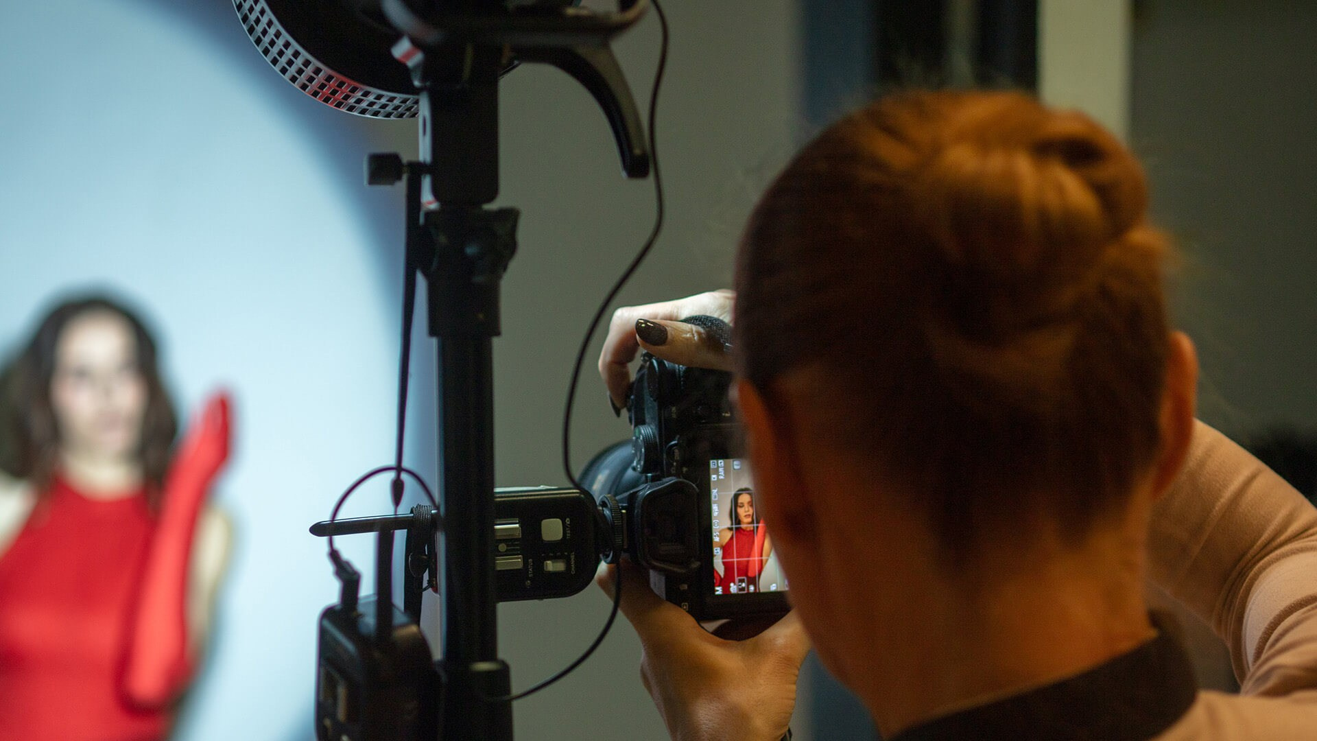 2. LĪMENIS. Fotokursi fotostudijā Rīgā. Profesionāls fotogrāfs Aivars Tipsis