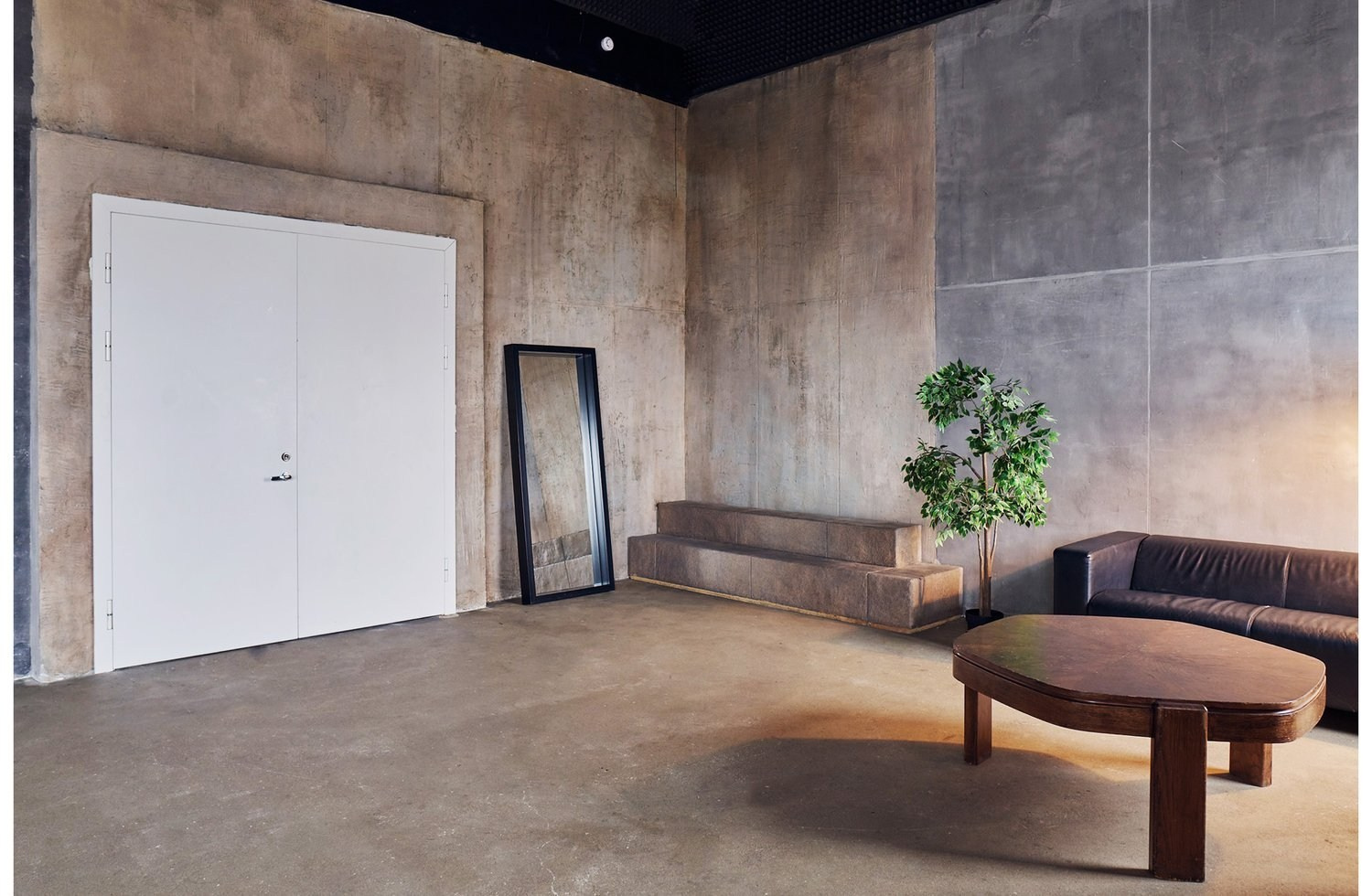 Nuomojamos Fotostudijos Vilniuje. Framed by Evelina | Vestuvių fotografė