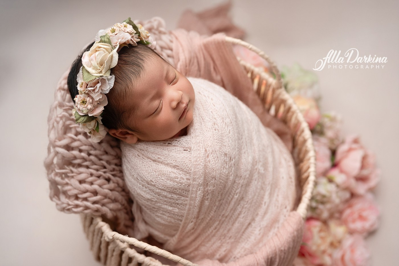 Newborn Photography in Kellyville, Sydney | Beautiful Family & Generational Portraits