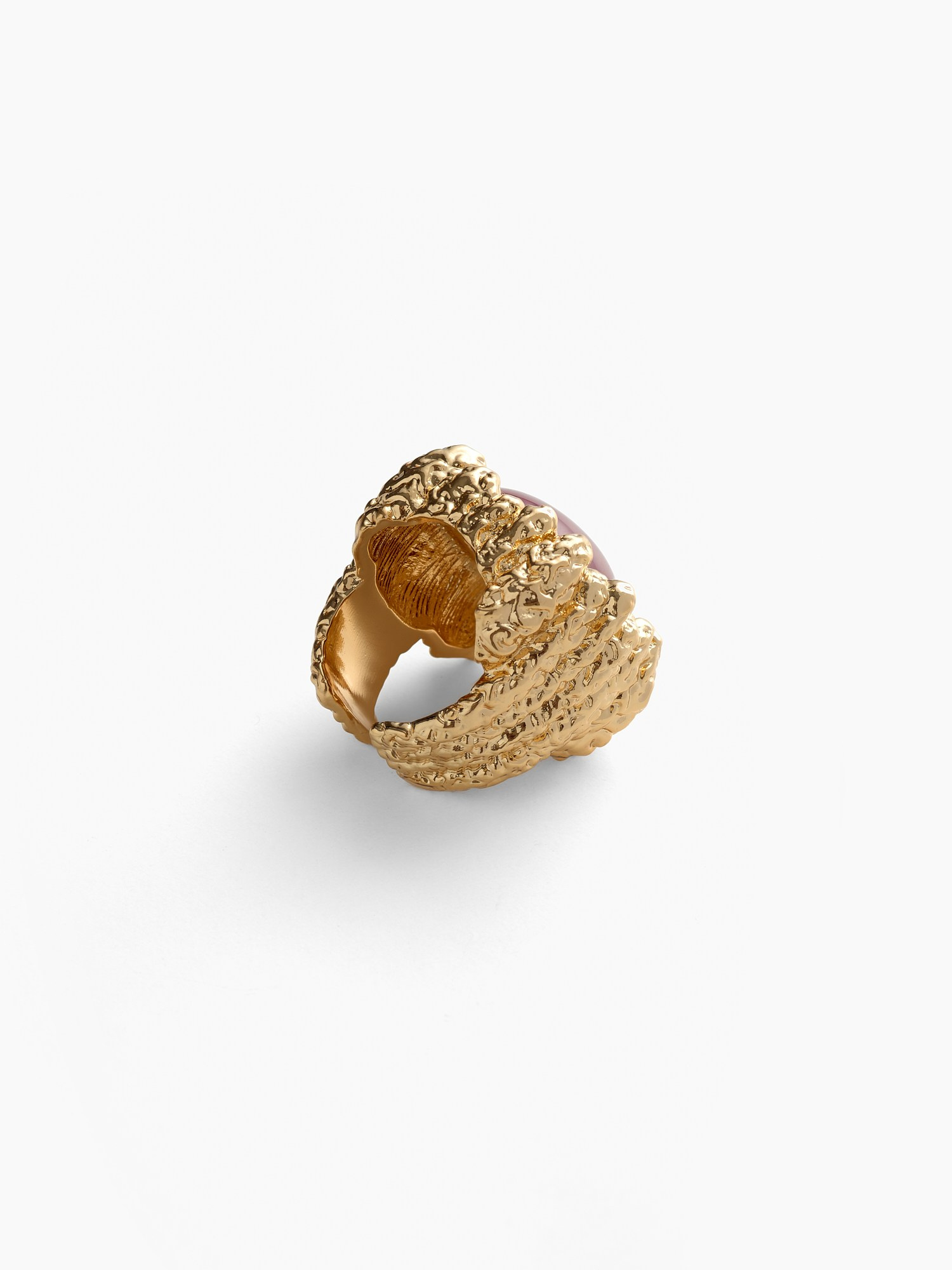 Ювелирные изделия и бижутерия. Предметная фотосъемка в Алматы. Студия фото и видео съемки товаров