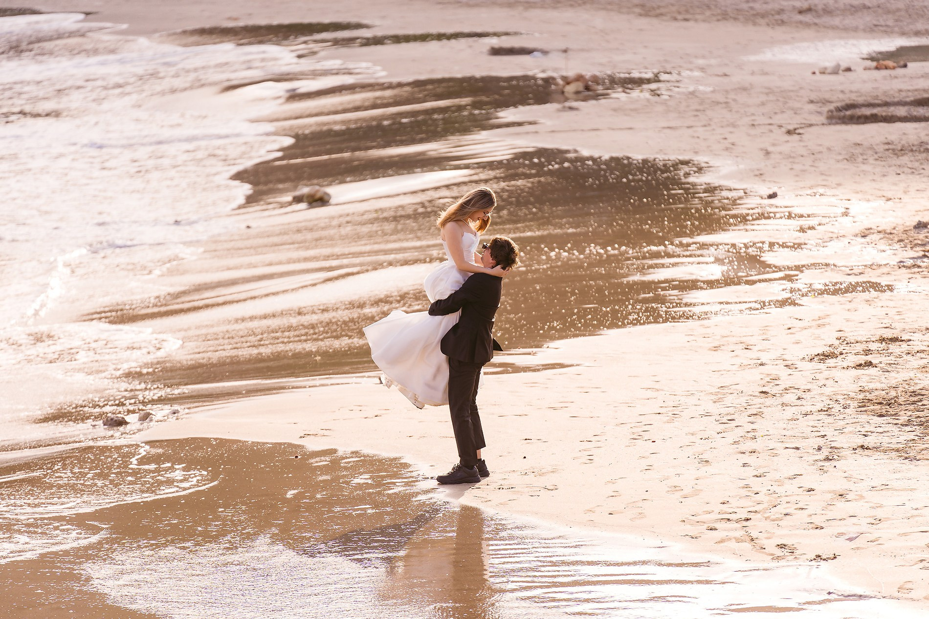 Iuliana & Dragos. Fotograf nunta Constanta