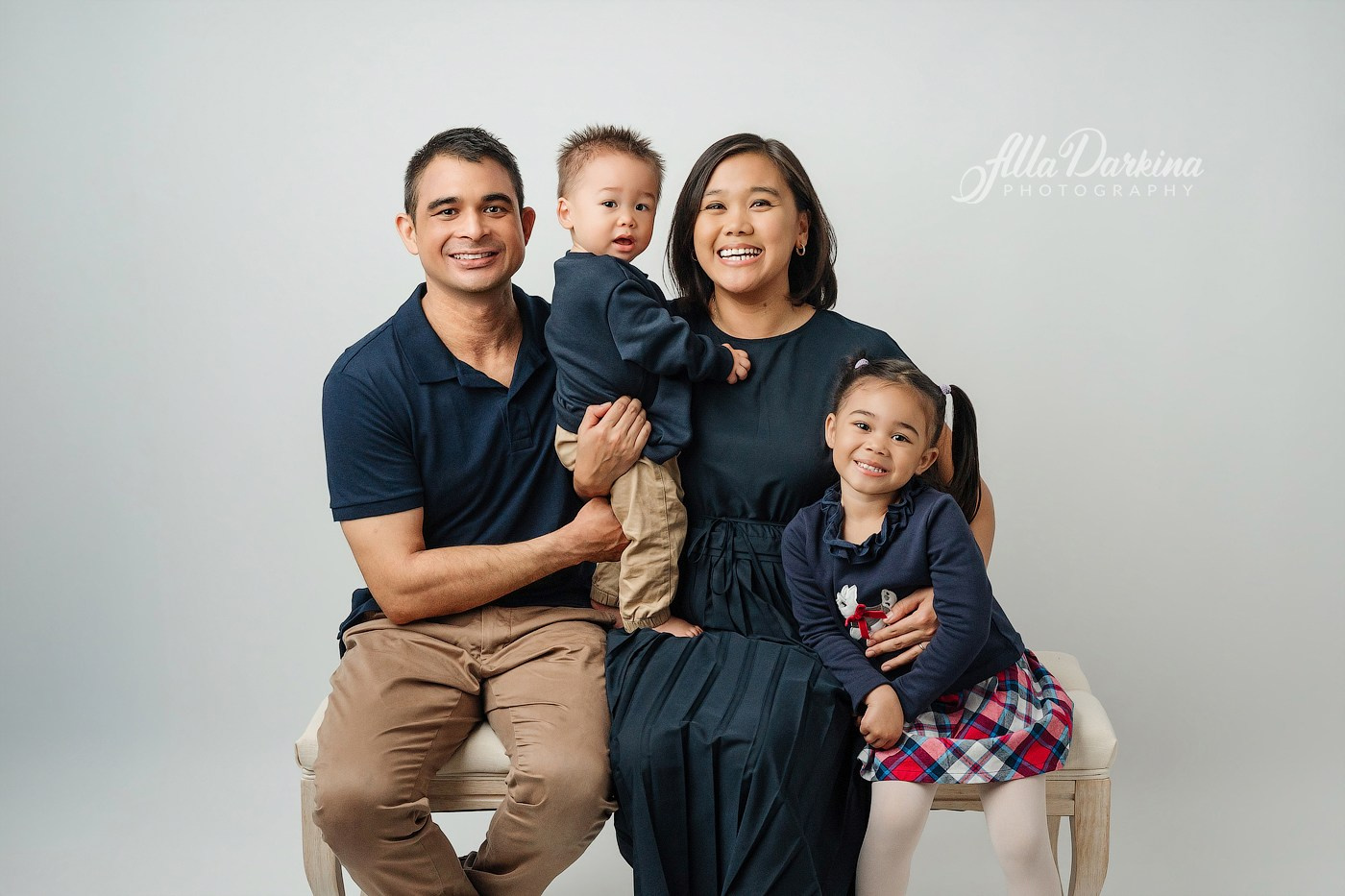 Family session price guide. Newborn and family photographer. Hills District. Sydney