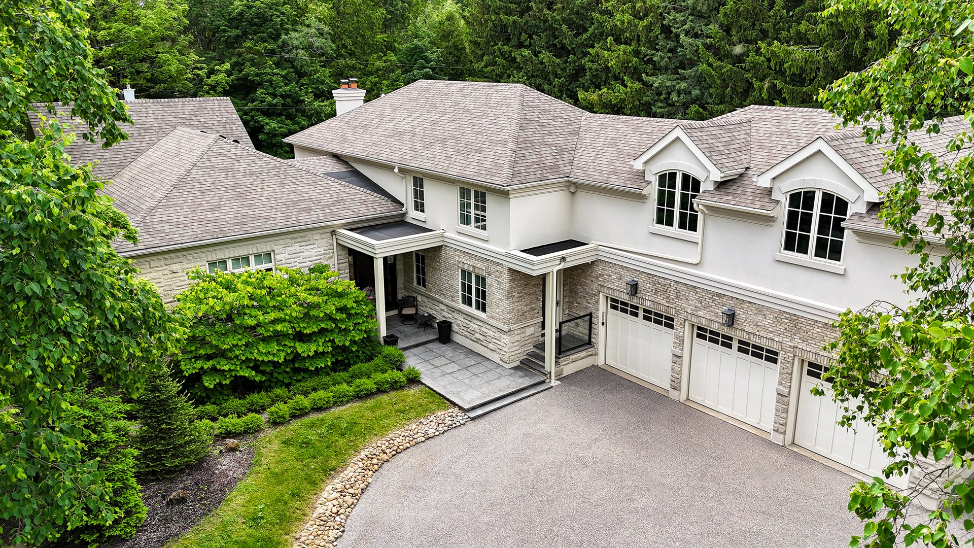 Real Estate Content Creation for Realtors and Homeowners. Photographer | Toronto (GTA)