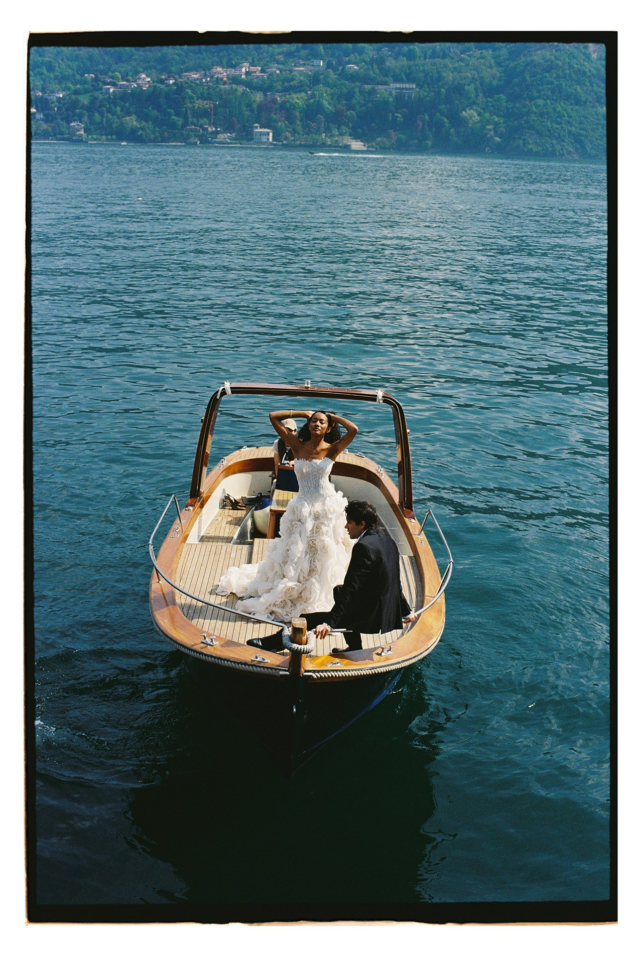 Italy Wedding Photographer | Inna Zaytseva Photography. Wedding photographer in Europe. Italy, Lake Como. Aesthetic elegant story-telling