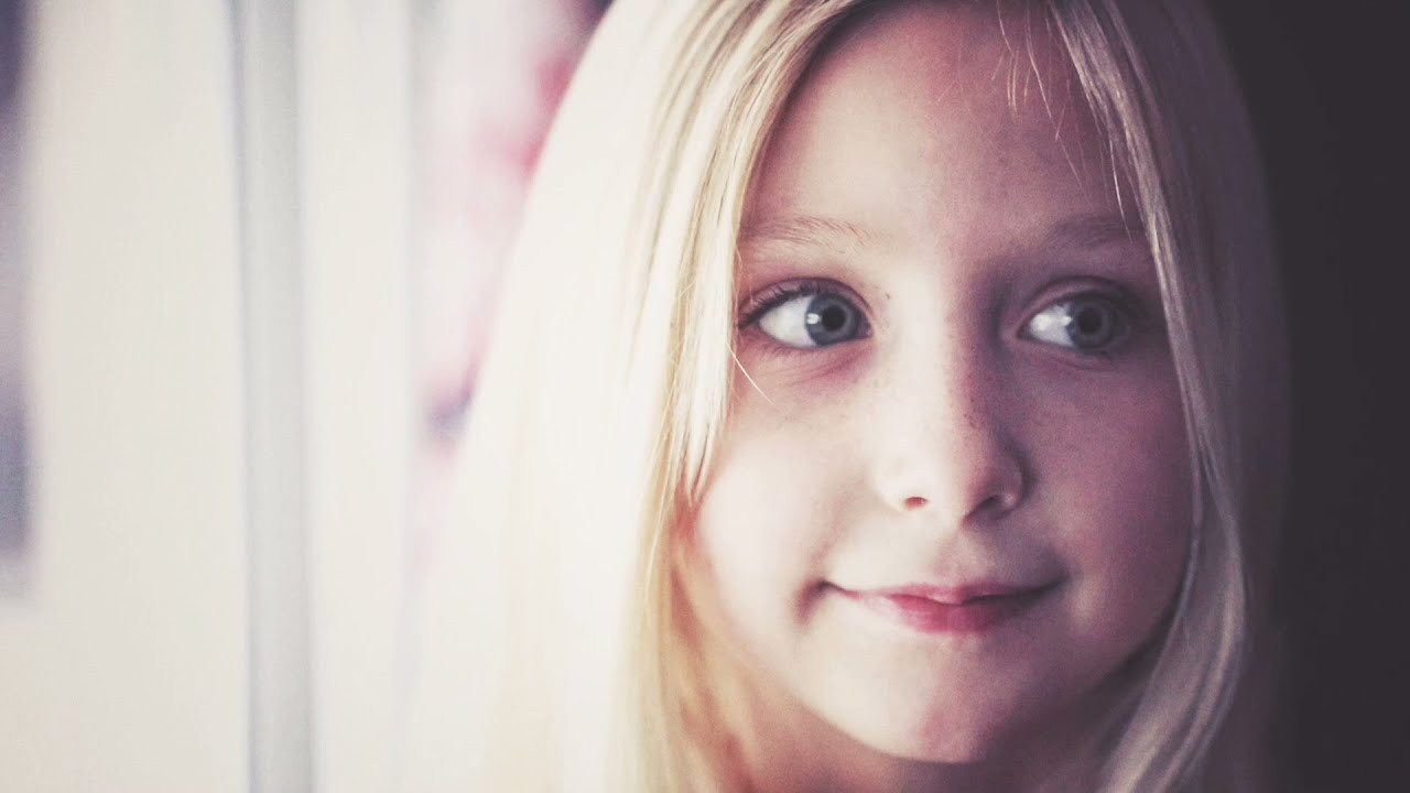 VIDEO First haircut. Nina Janeckova Fotografin und Videografin am Bodensee