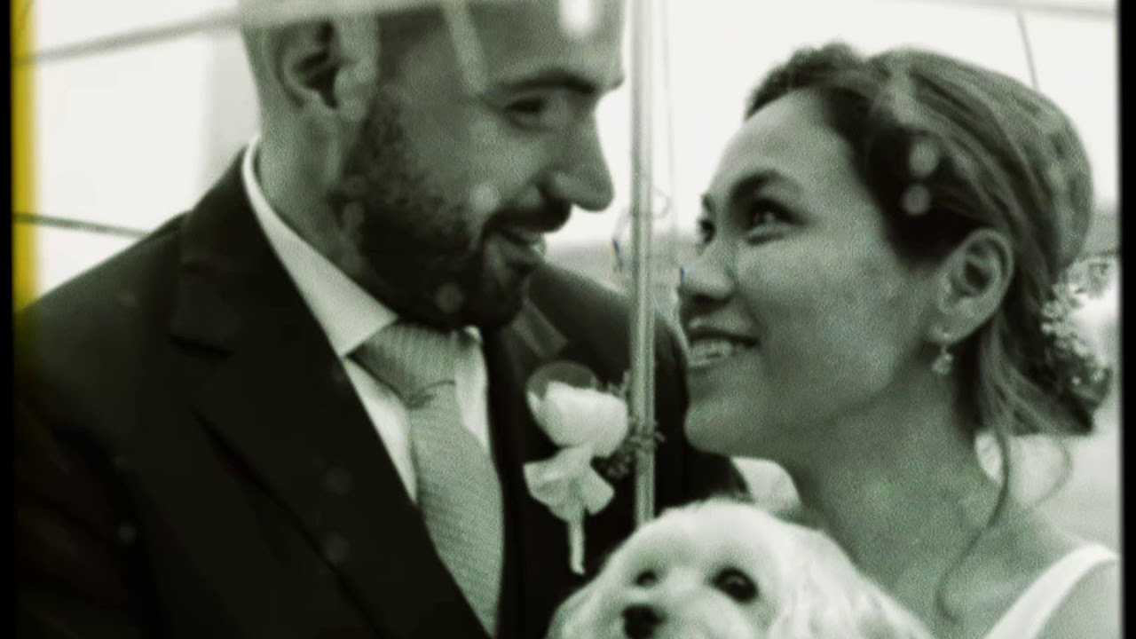 Micro wedding in Dumbo, New York city. Emin Kuliyev — Award-Winning Wedding Photojournalist NYC & USA | Best Wedding Photographer Known for Candid, Timeless Moments