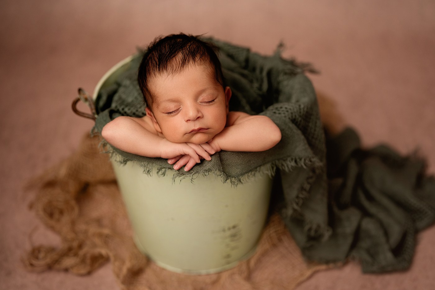 Mother’s Day SPECIAL. Newborn and family photographer. Hills District. Sydney