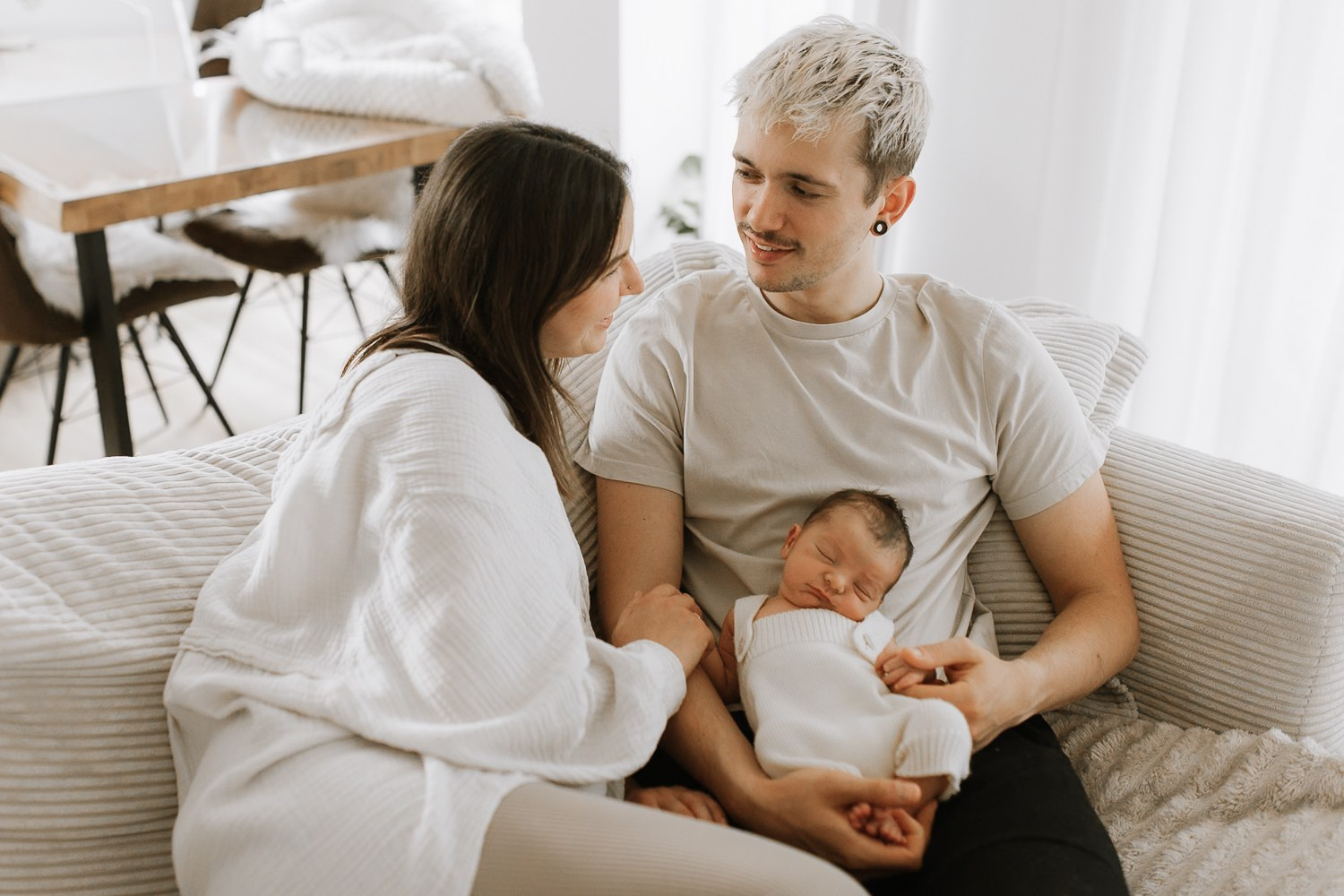 Neugeborenenfotografie Düsseldorf, Newborn Shooting Düsseldorf, Babyfotograf Düsseldorf, natürliche Babyfotos, Familienfotografie Düsseldorf, Neugeborenenshooting NRW.