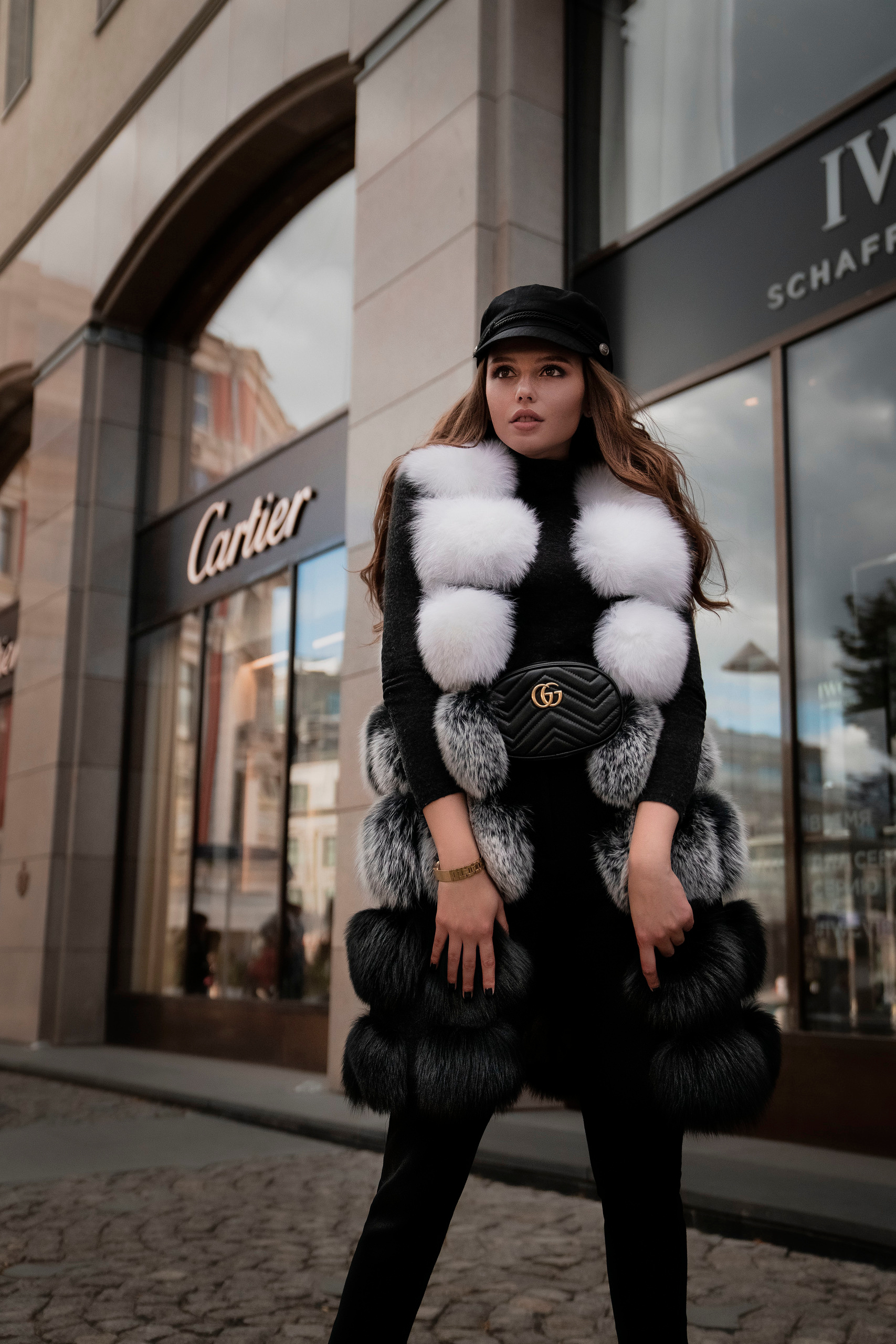 Promo for a showroom clothing brand