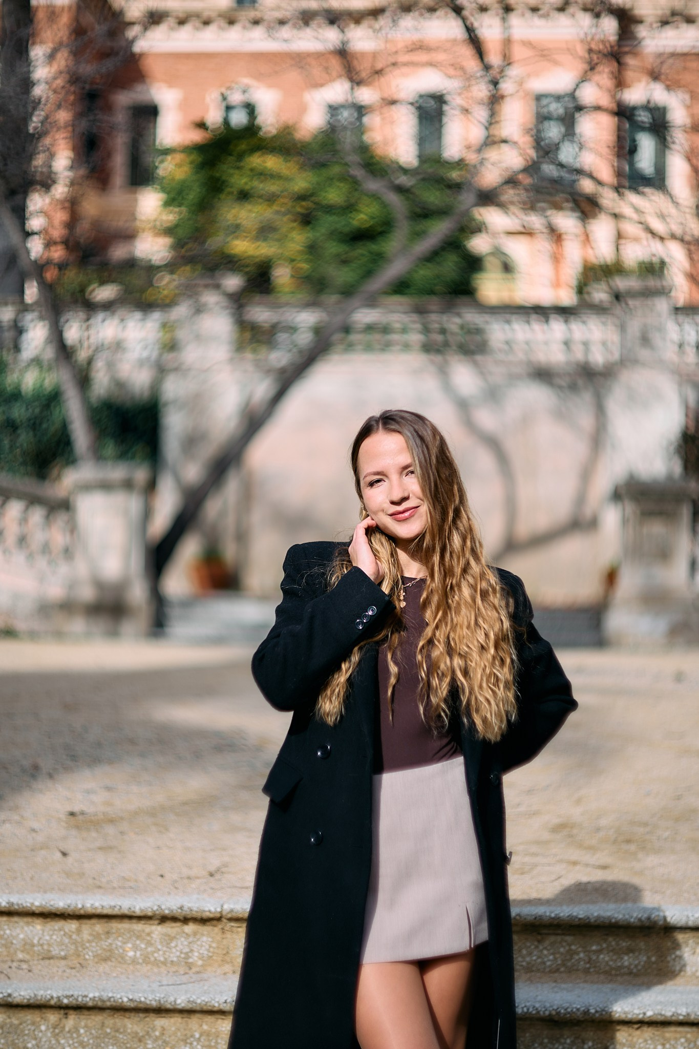 Description of the Palau de les Heures location for a  love-story or individual photo shoot in Barcelona, examples of photos. POSTCARD.BCN Photographer Kate in Barcelona. Love-story, family or individual photo shoots