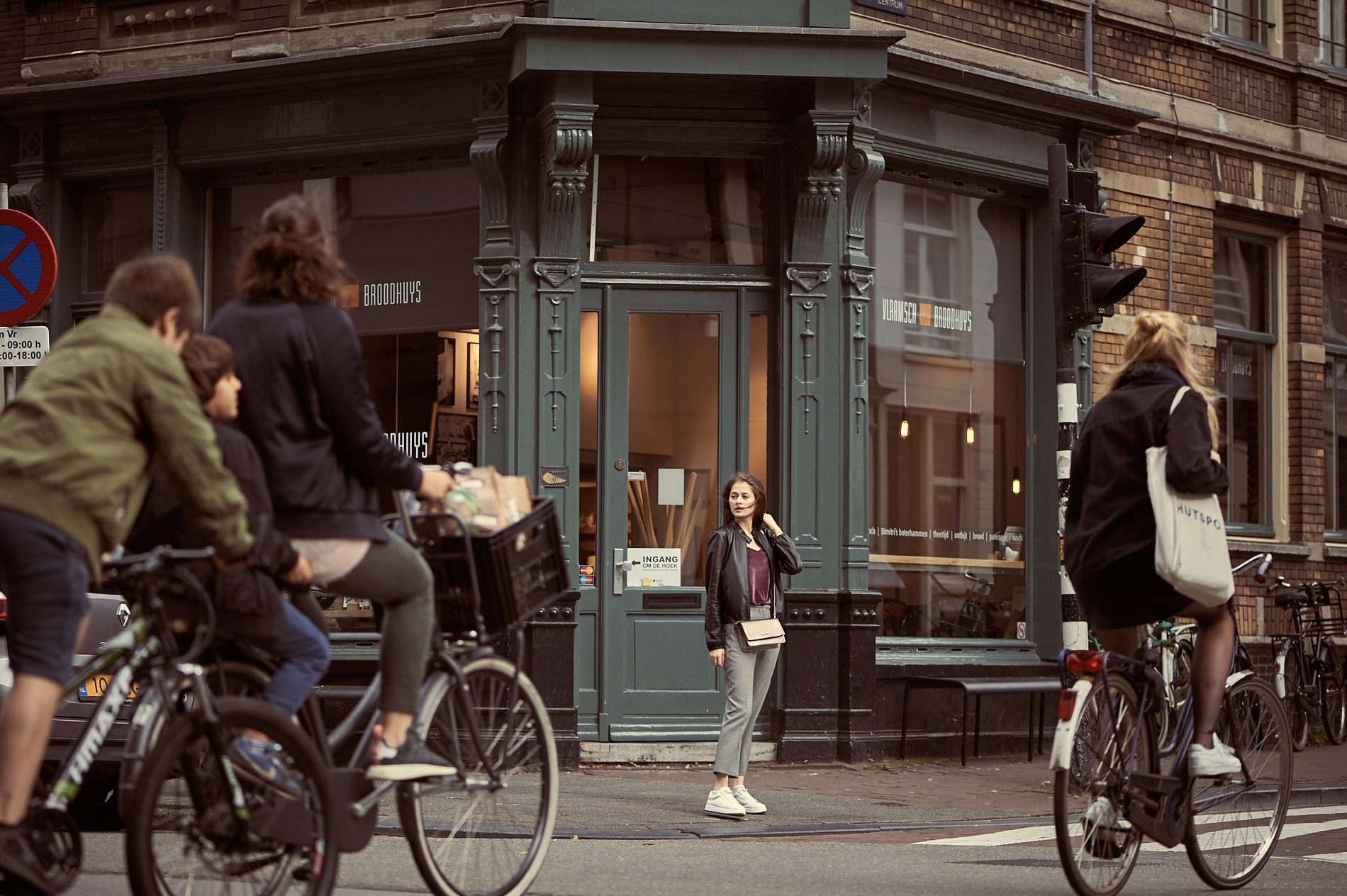Fotograaf in Nederland Victoria Ushkanova. Portret, trouw en familie fotograaf in Amsterdam en Almere