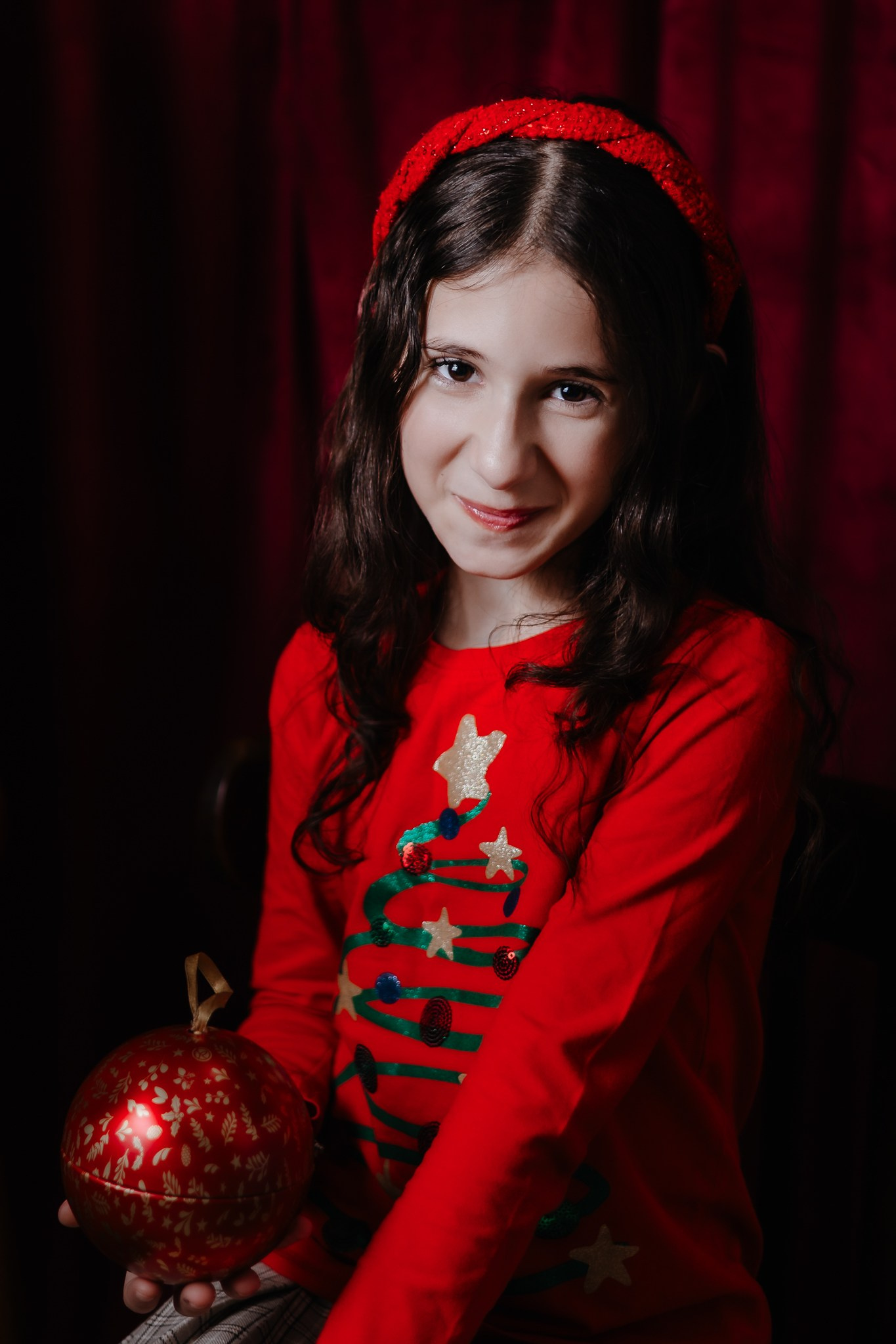 Ședințe Foto Crăciun 2025 Piatra Neamț | Fotografii de Sărbători | FotoACTIV. Fotograf Profesionist Piatra Neamț, Roman, Târgu Neamț, Bicaz, Neamț | Studio, Nuntă, Botez, Eveniment | FotoACTIV