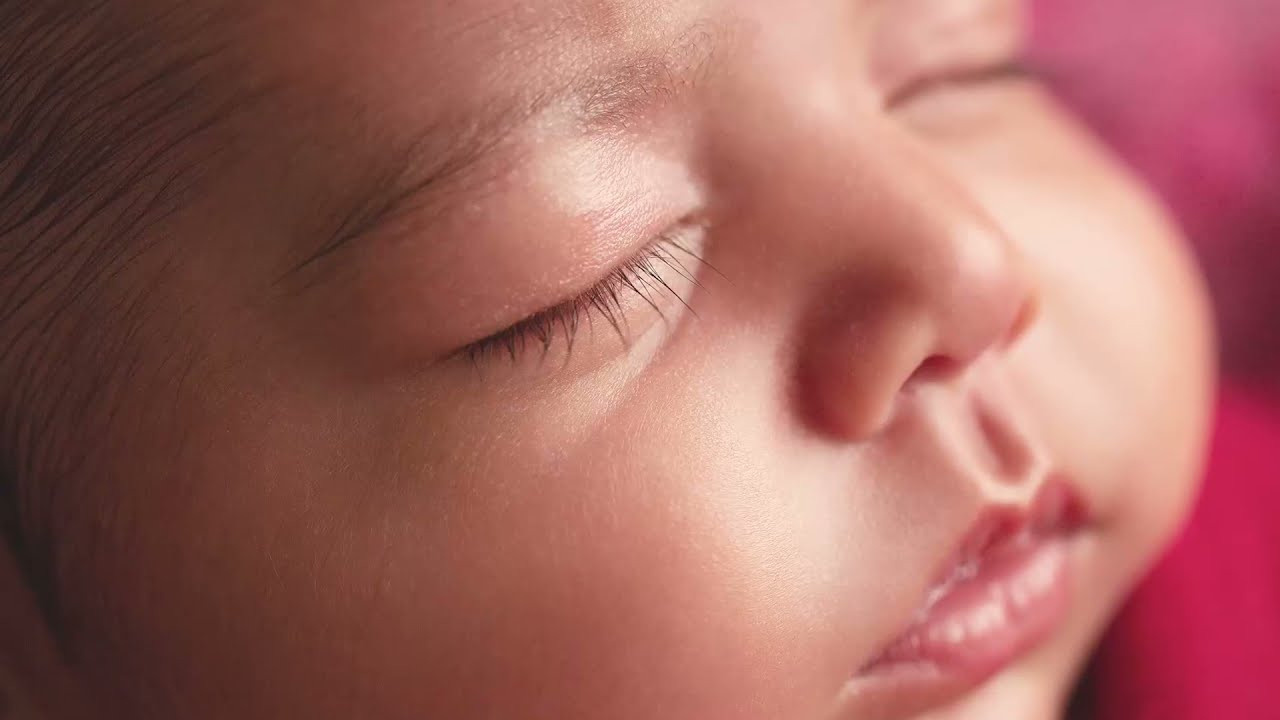 Retouch and color correction. ANNA KOR Newborn Photographer in the UAE