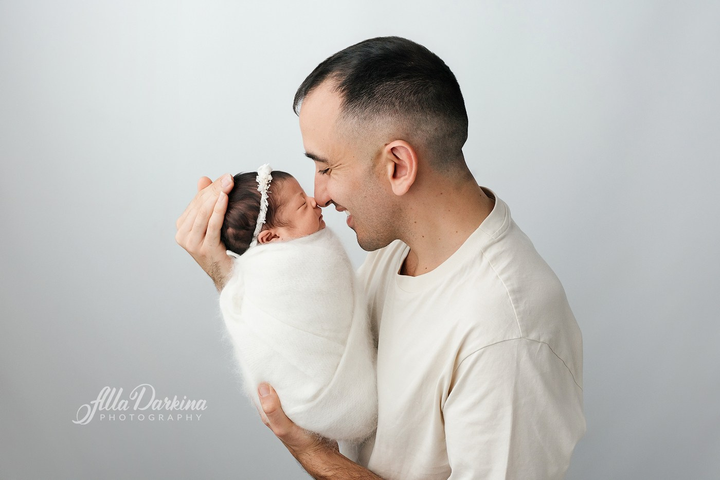 Newborn Photography in Kellyville, Sydney | Beautiful Family & Generational Portraits