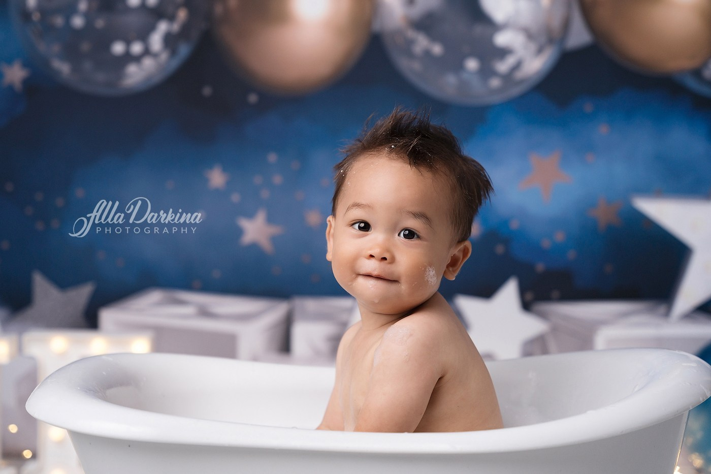 Cake smash session price guide. Newborn and family photographer. Hills District. Sydney