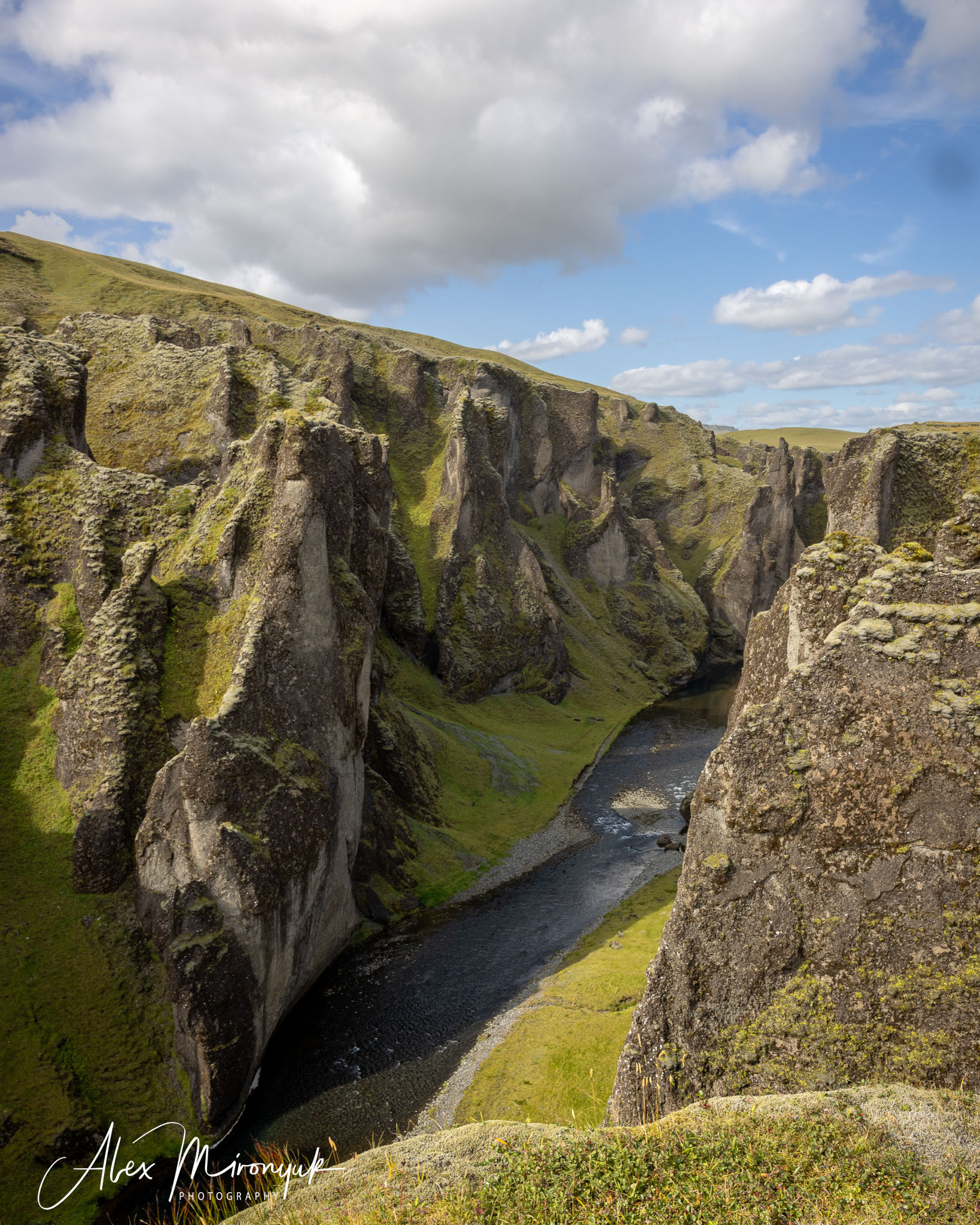 Iceland Hiking Adventure. Pet, Senior, Landscape, portrait studio, photographer in Miami and Sou
