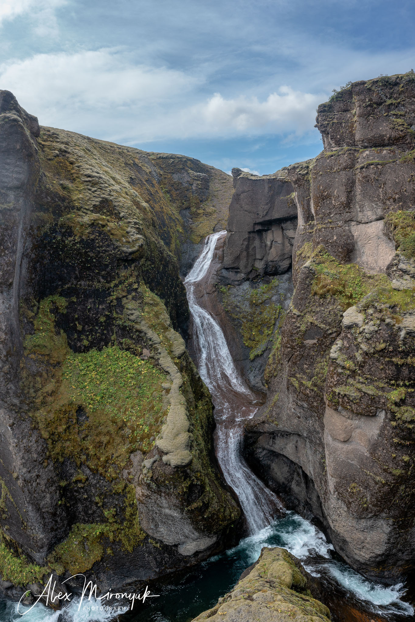 Iceland Hiking Adventure. Pet, Senior, Landscape, portrait studio, photographer in Miami and Sou