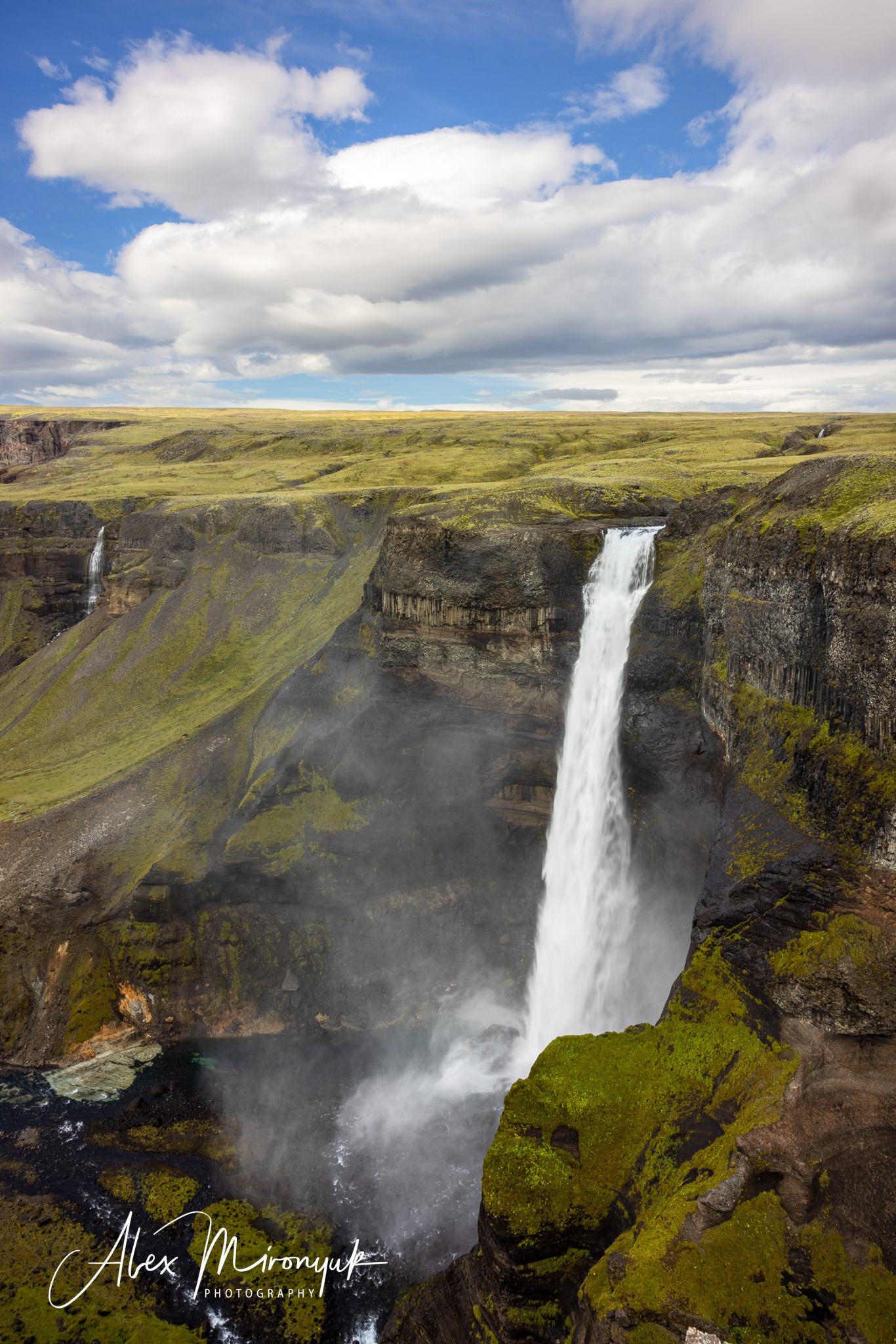 Iceland Hiking Adventure. Pet, Senior, Landscape, portrait studio, photographer in Miami and Sou