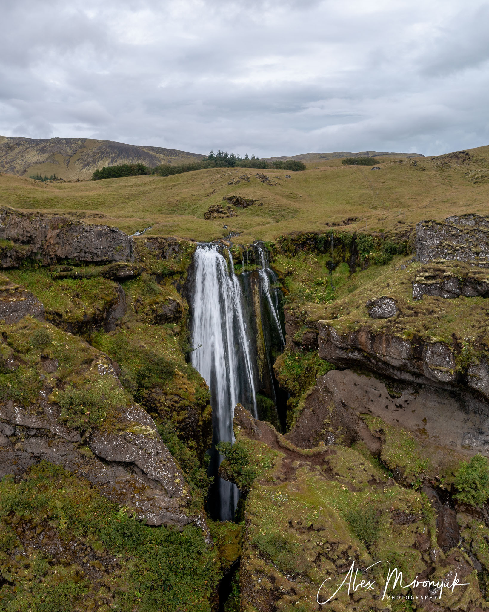 Iceland Hiking Adventure. Pet, Senior, Landscape, portrait studio, photographer in Miami and Sou