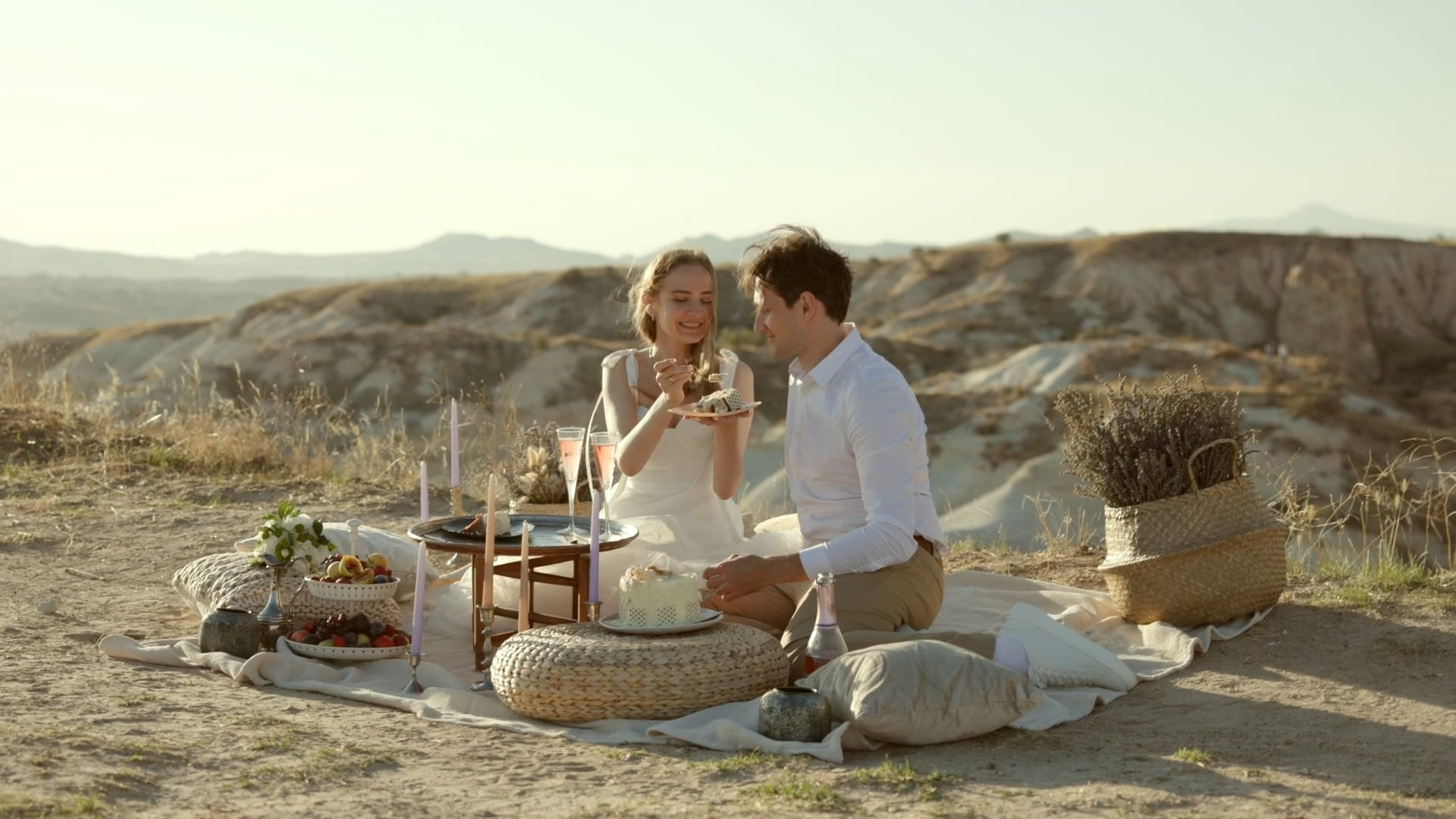 Wedding photo shoot in cappadocia. Julia Ganch I Fashion Wedding Photography I Cappadocia Turkey