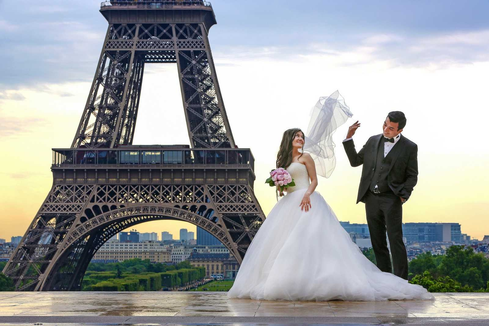 Wedding Proposal in Paris: 7 Refined & Realistic Ideas for 2026. Photographe à Paris