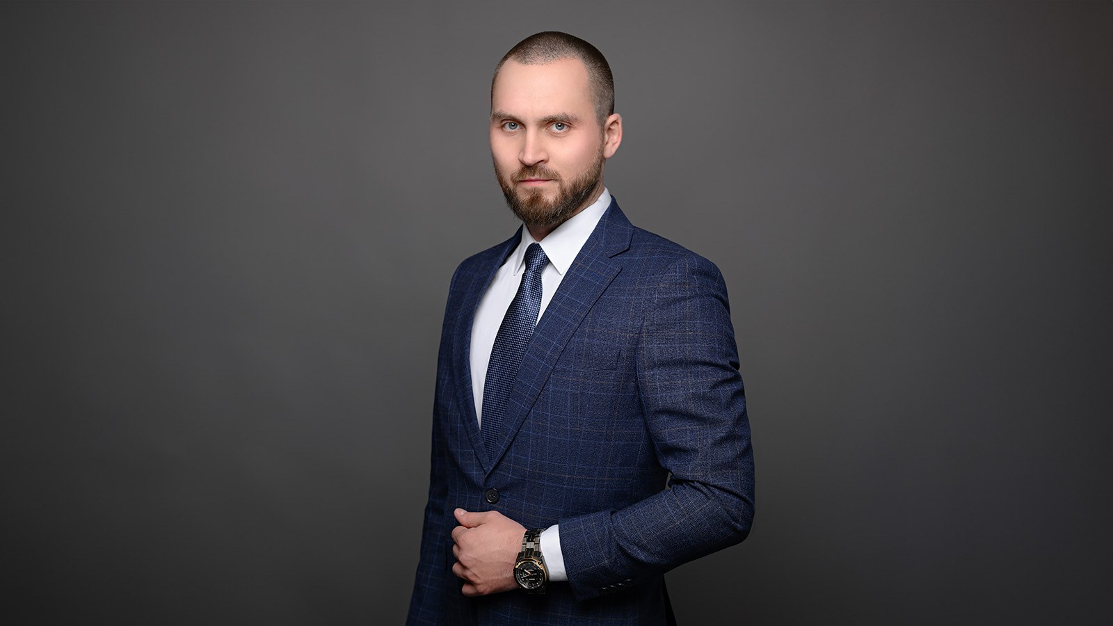 Business Portraits. UK Football Match Reports & Editorial Photos — DataCo/Agency Captions & Clean Metadata
