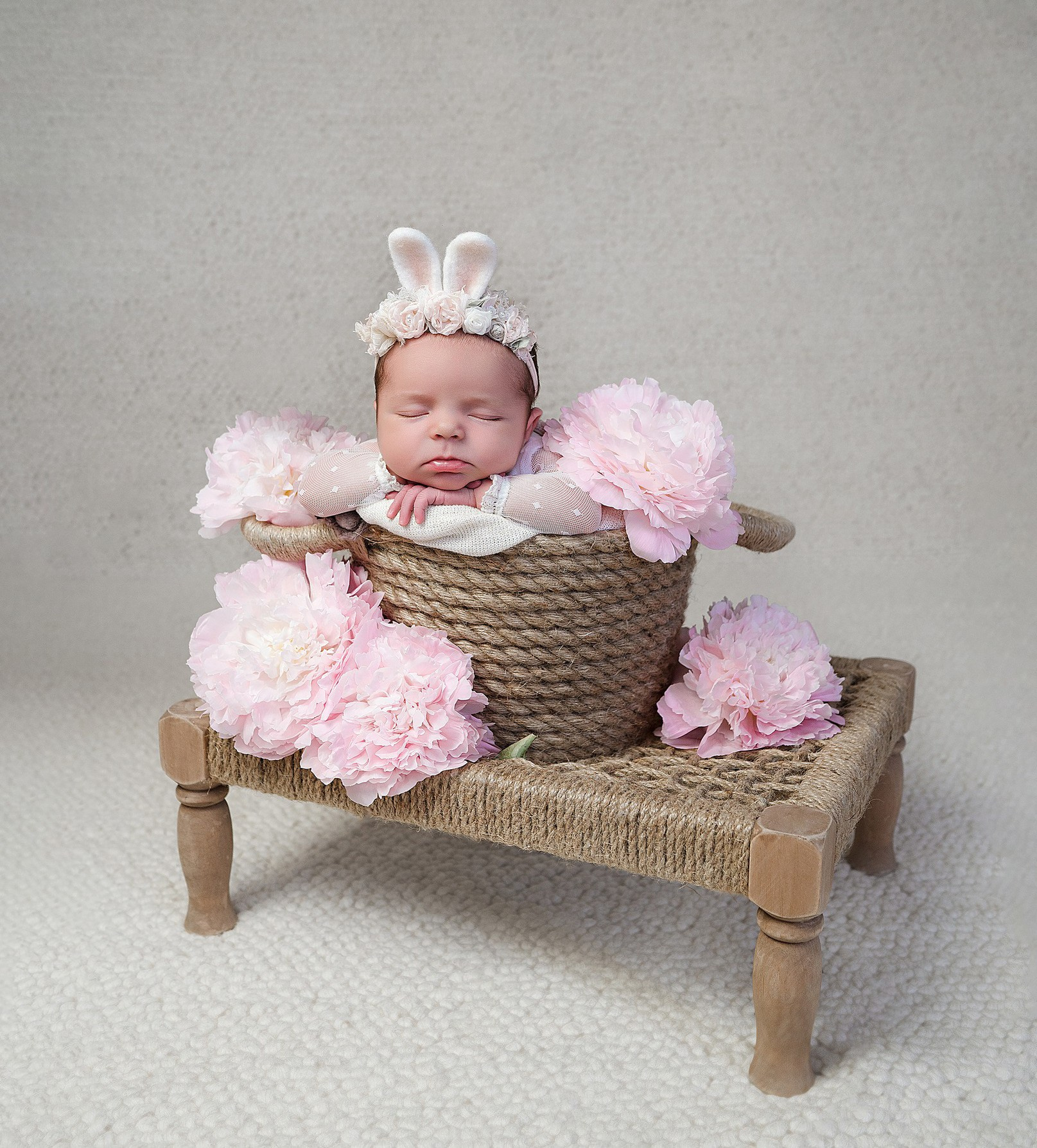 Bébé Newborn Photographer in Copenhagen