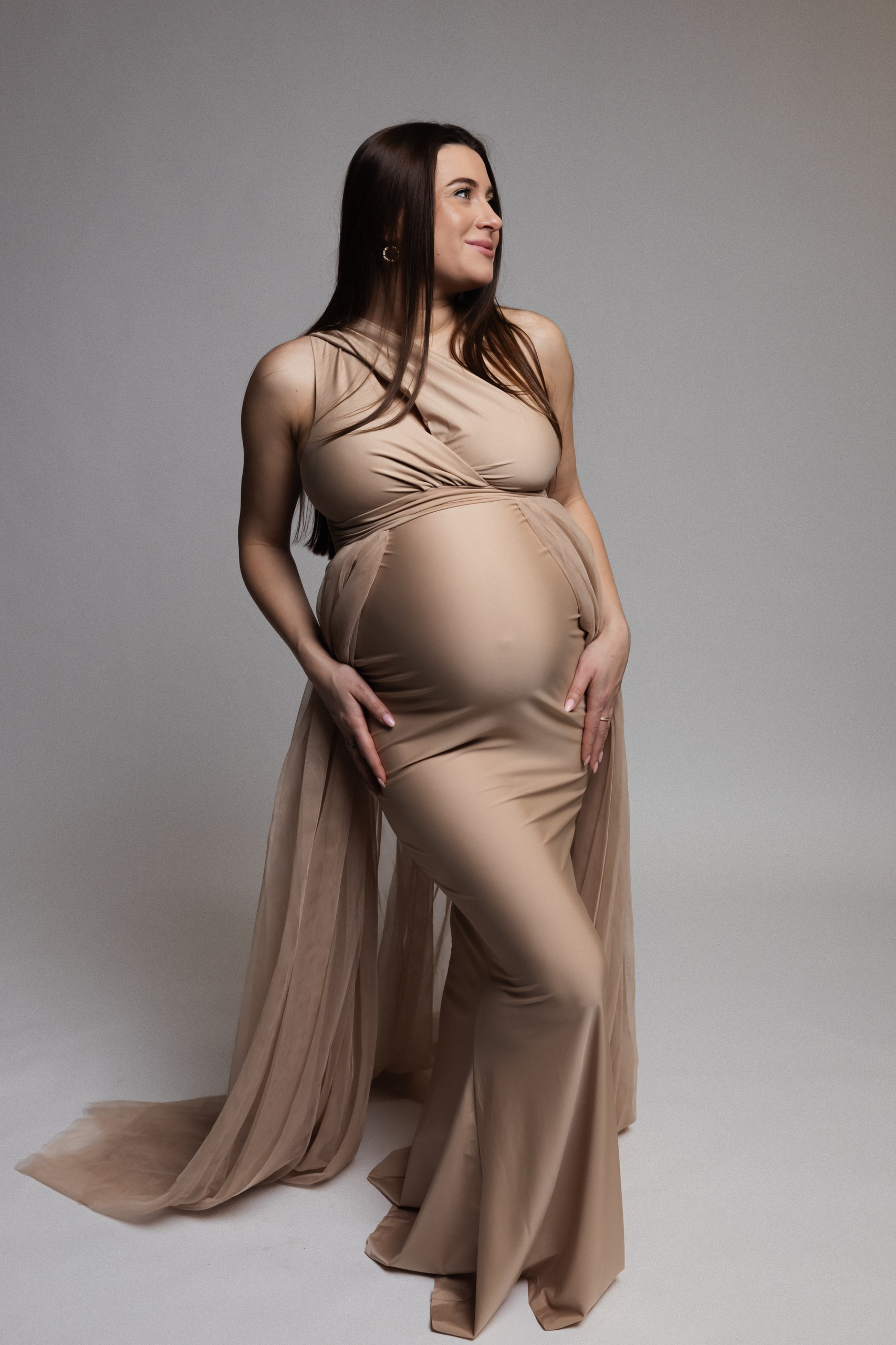 Těhotenské focení v Písku — příběh, který začíná právě teď. Rodinná, těhotenská, newborn a lifestyle fotografka v Písku Oxana Telupilova