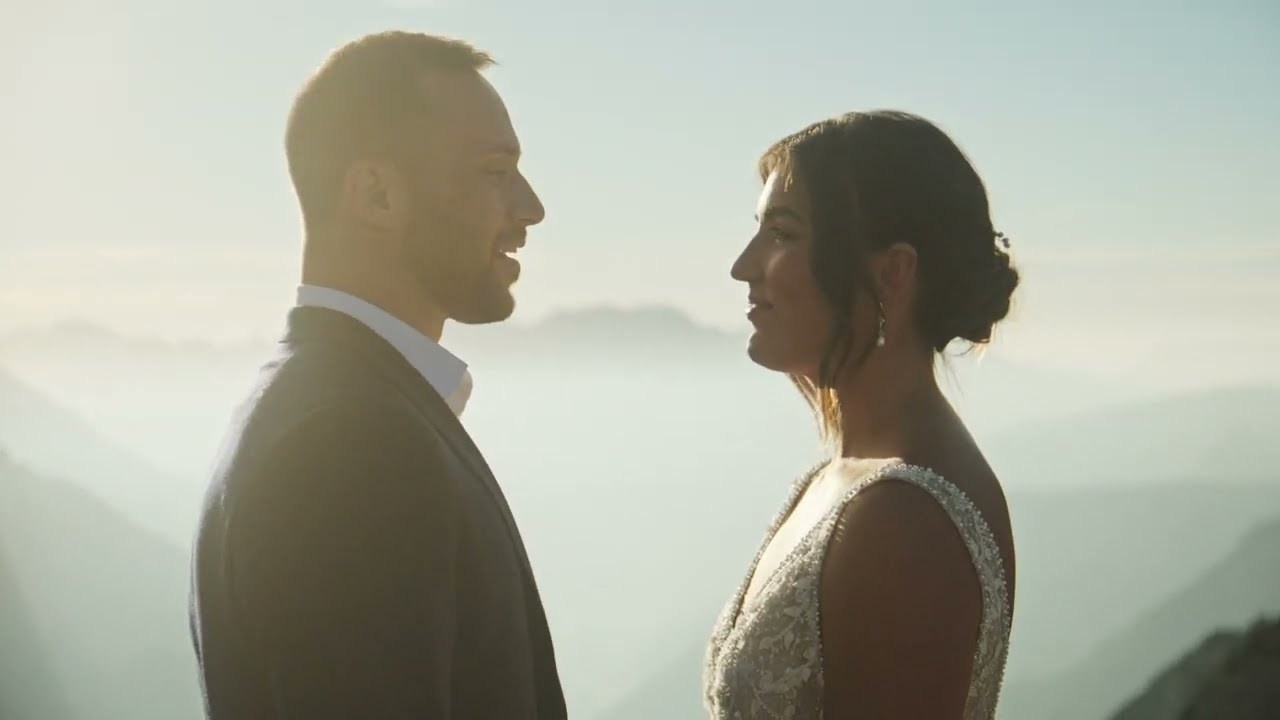 Wedding videographer in Iceland. Iceland elopement photographer & videographer