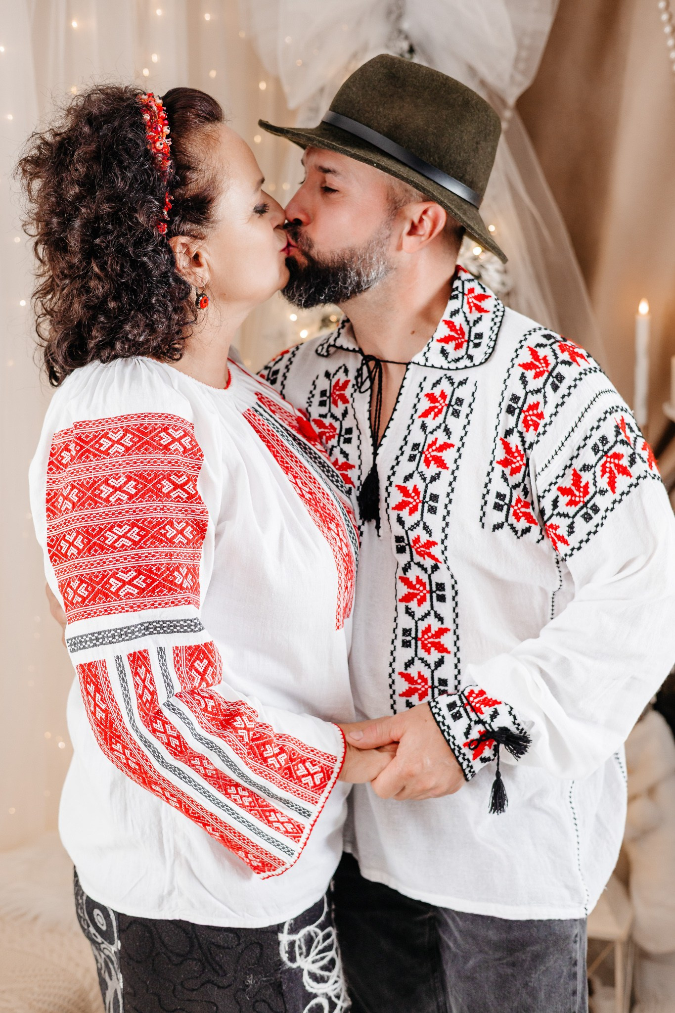 Ședințe Foto Crăciun 2025 Piatra Neamț | Fotografii de Sărbători | FotoACTIV. Fotograf Profesionist Piatra Neamț, Roman, Târgu Neamț, Bicaz, Neamț | Studio, Nuntă, Botez, Eveniment | FotoACTIV