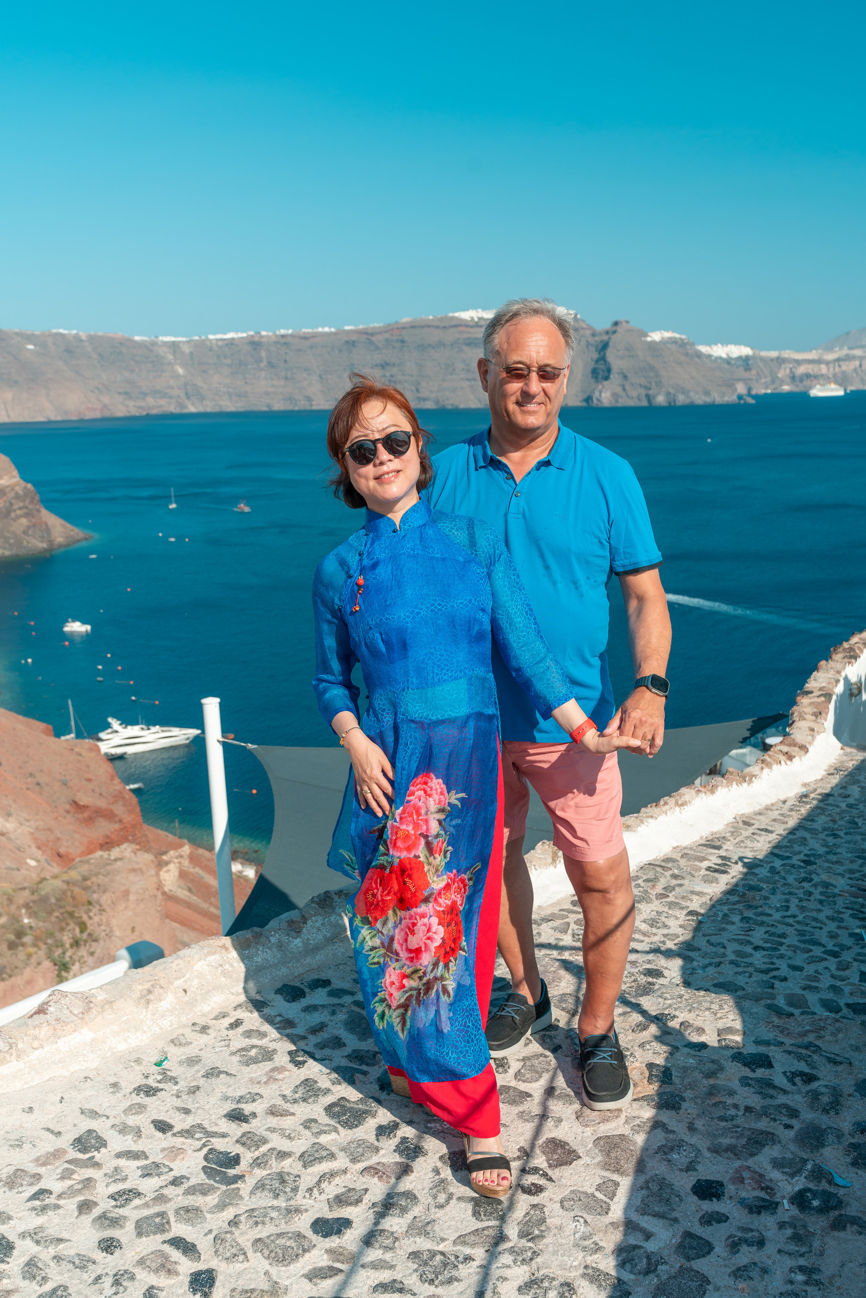 Santorini flying dress reviews photographer & Testimonials | SokoLOVE. Photographer in Santorini SokoLOVE Alex| Flying Dress Santorini