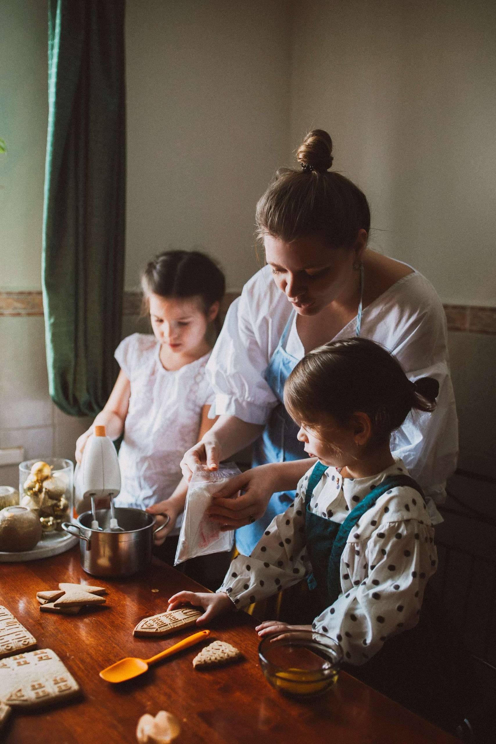 Еля, Анісія та Соломіта