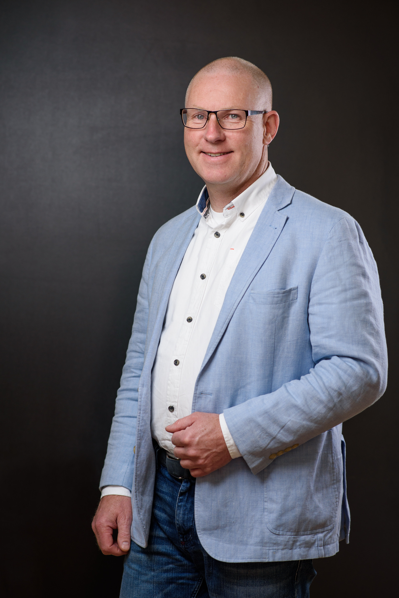 Індивідуальні зйомки та репортаж подій. Предметний фотограф Чернівці для інтернет магазину, сайту, каталогу, контент для бізнесу