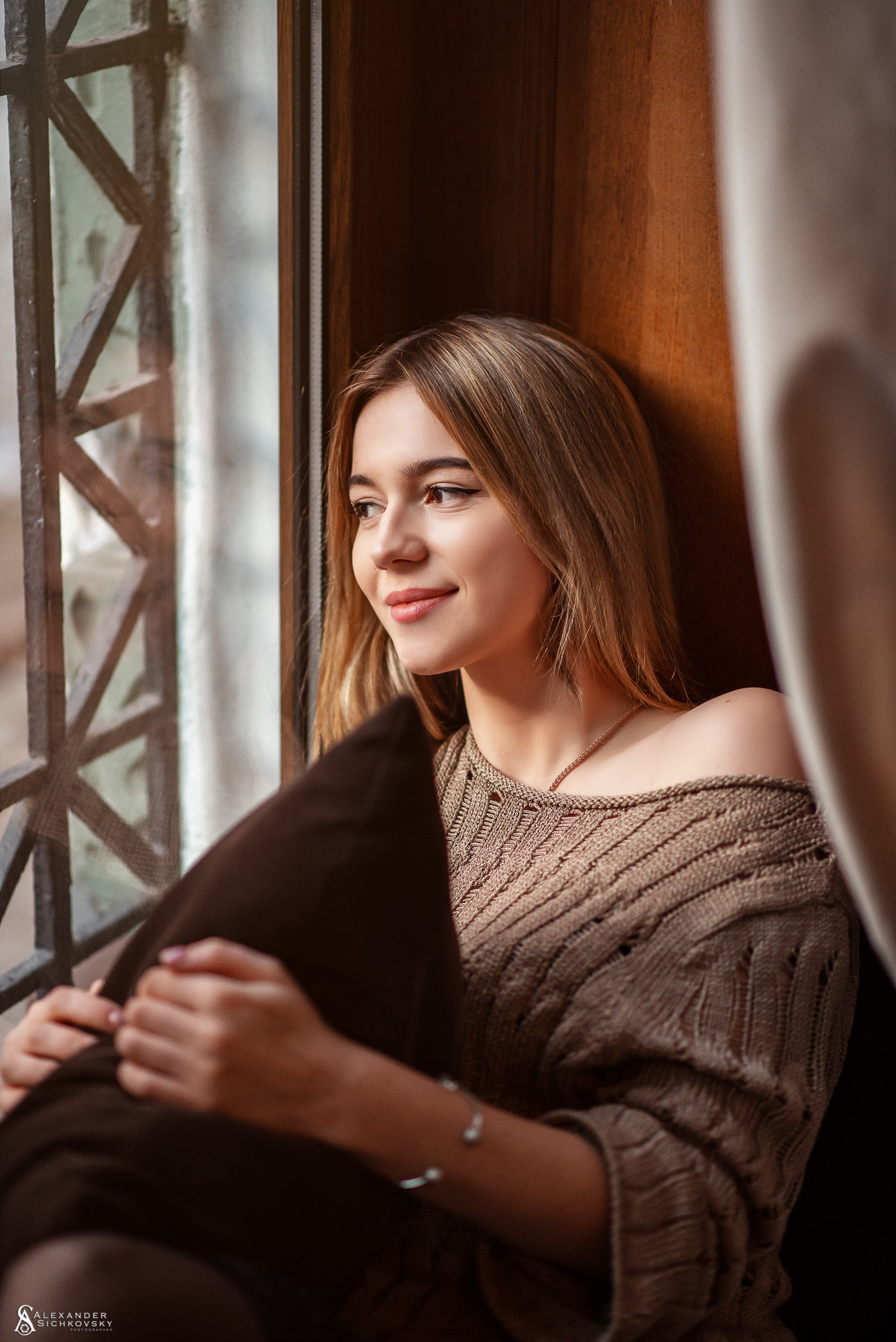 Індивідуальні зйомки та репортаж подій. Предметний фотограф Чернівці для інтернет магазину, сайту, каталогу, контент для бізнесу